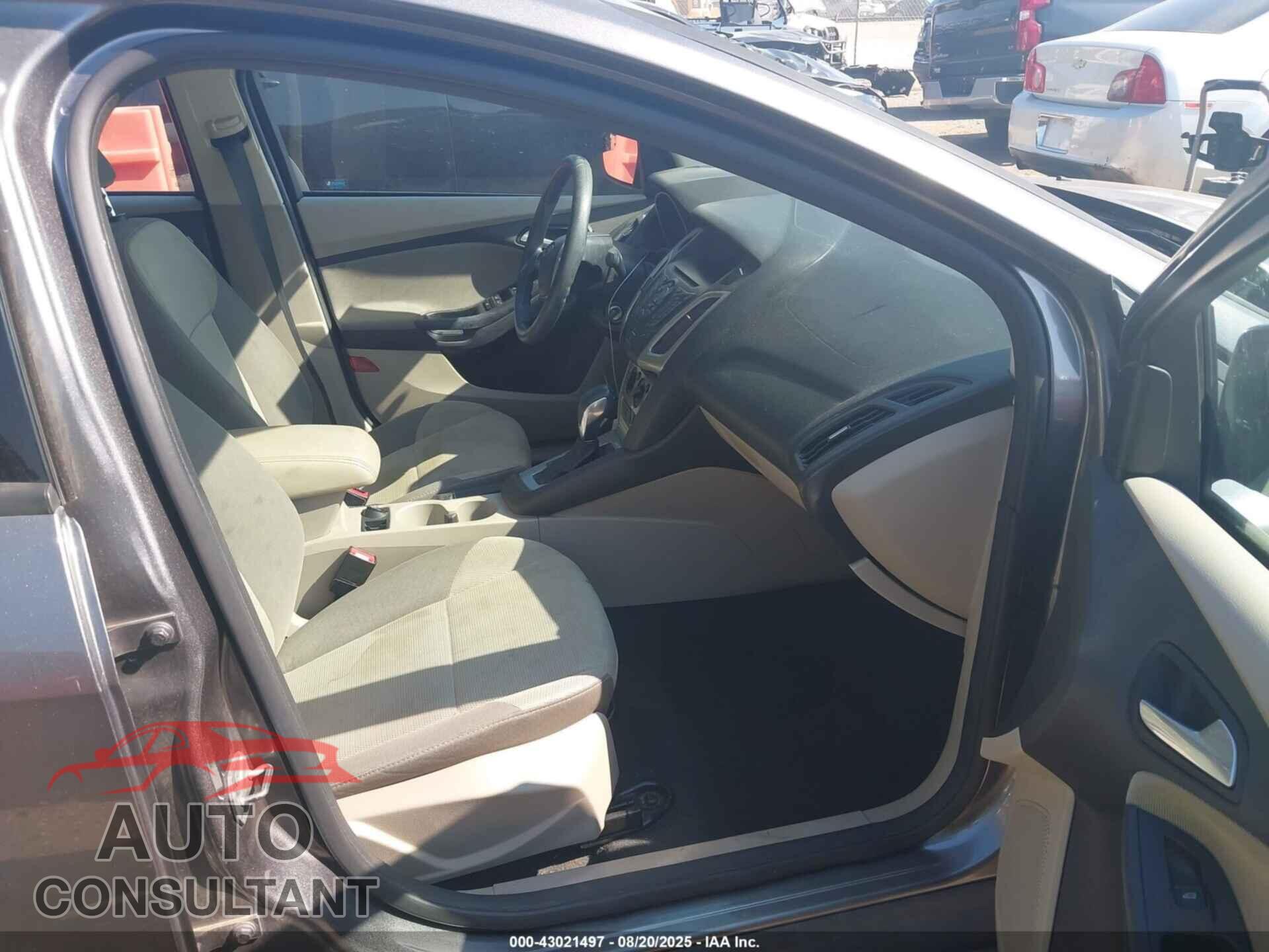 FORD FOCUS 2014 - 1FADP3F22EL175448