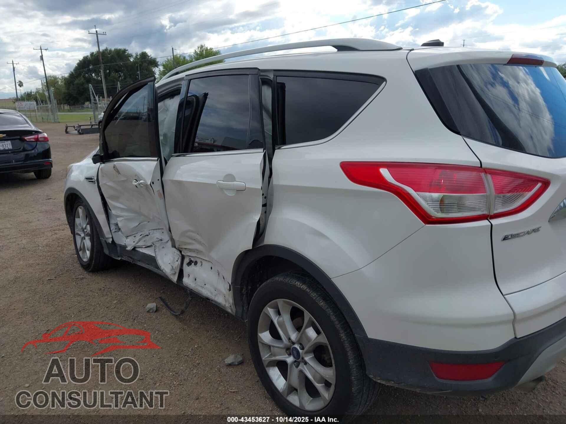 FORD ESCAPE 2014 - 1FMCU0J92EUD71848