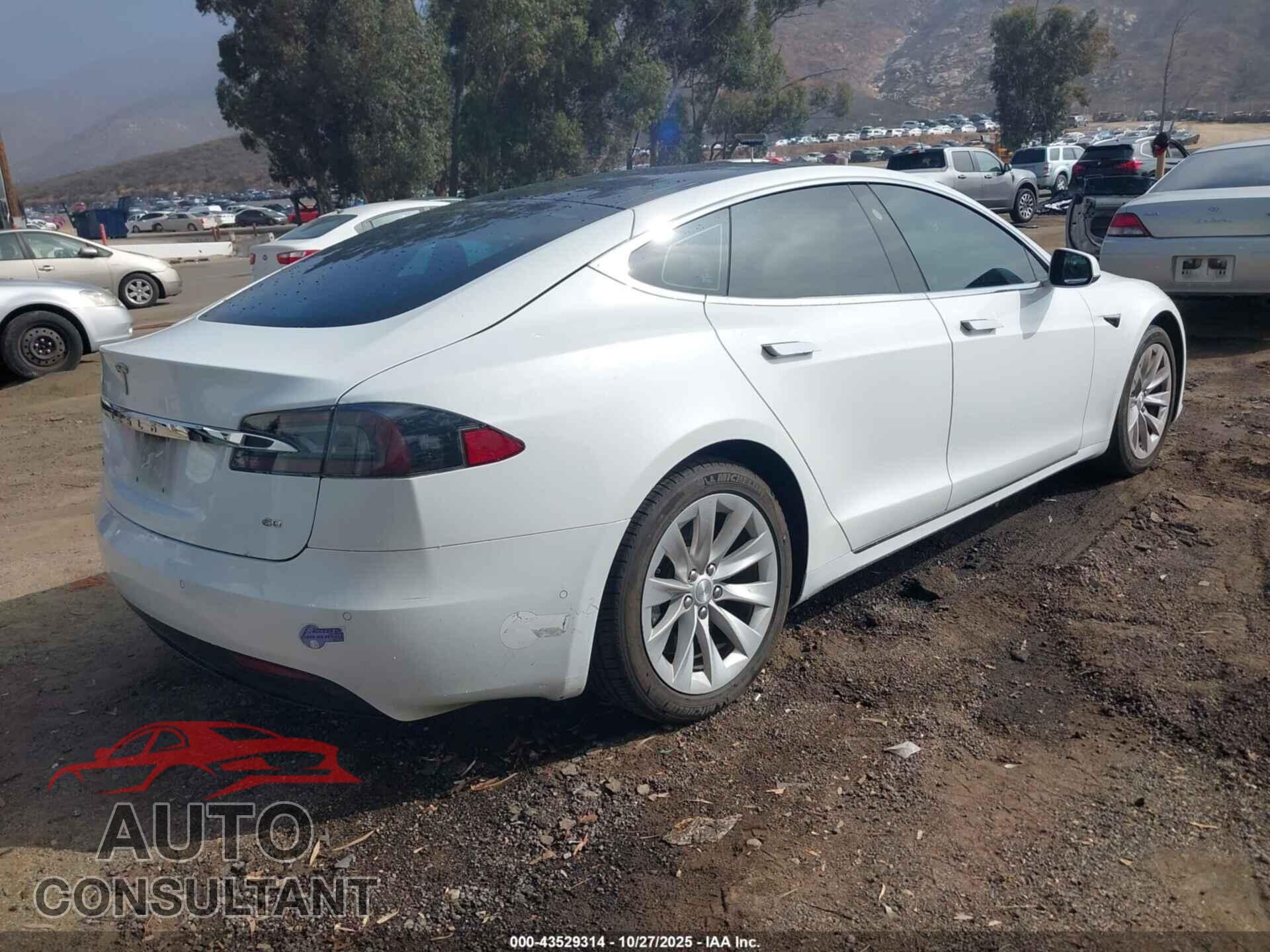 TESLA MODEL S 2017 - 5YJSA1E17HF176375