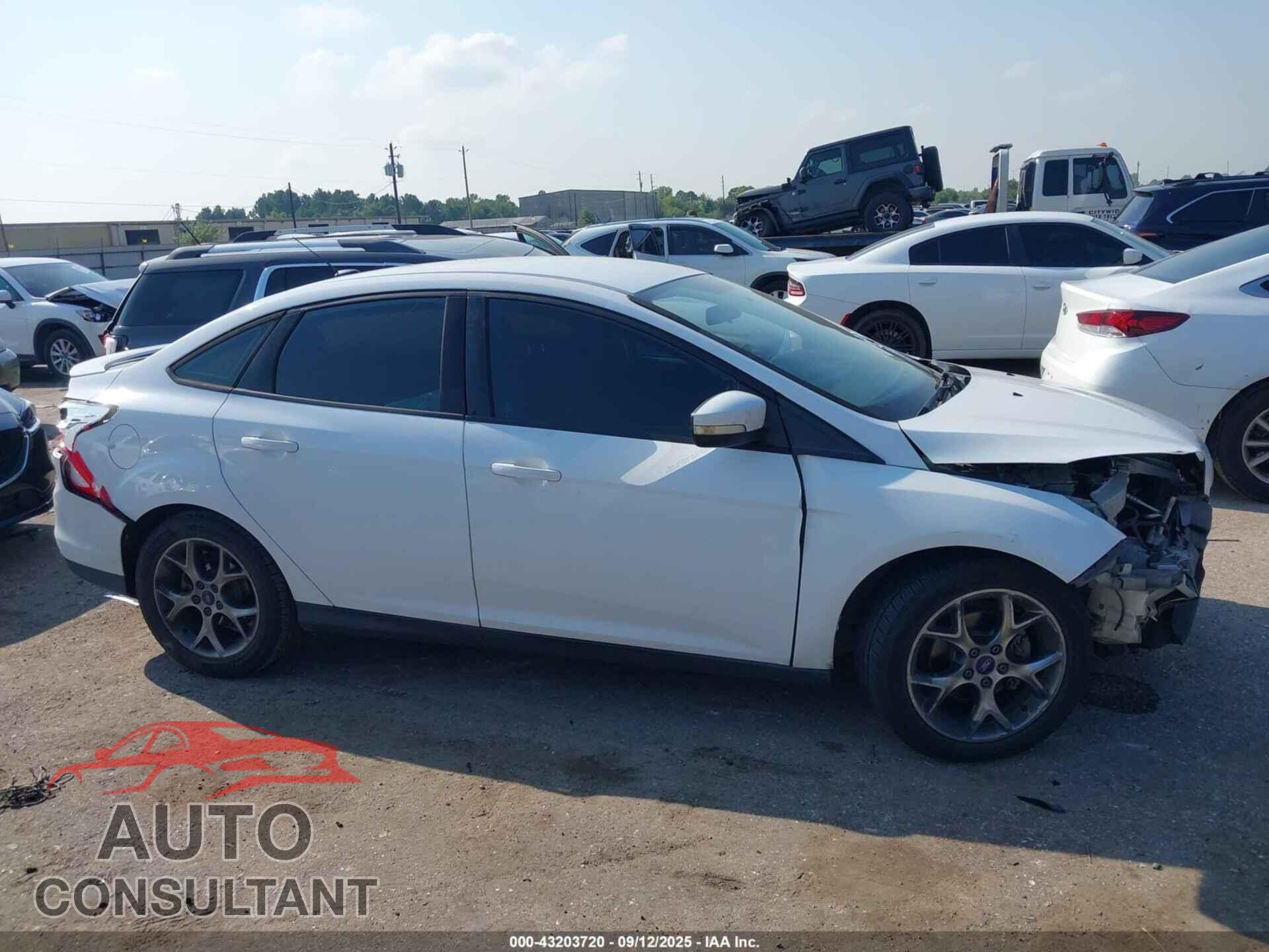 FORD FOCUS 2014 - 1FADP3F20EL357570