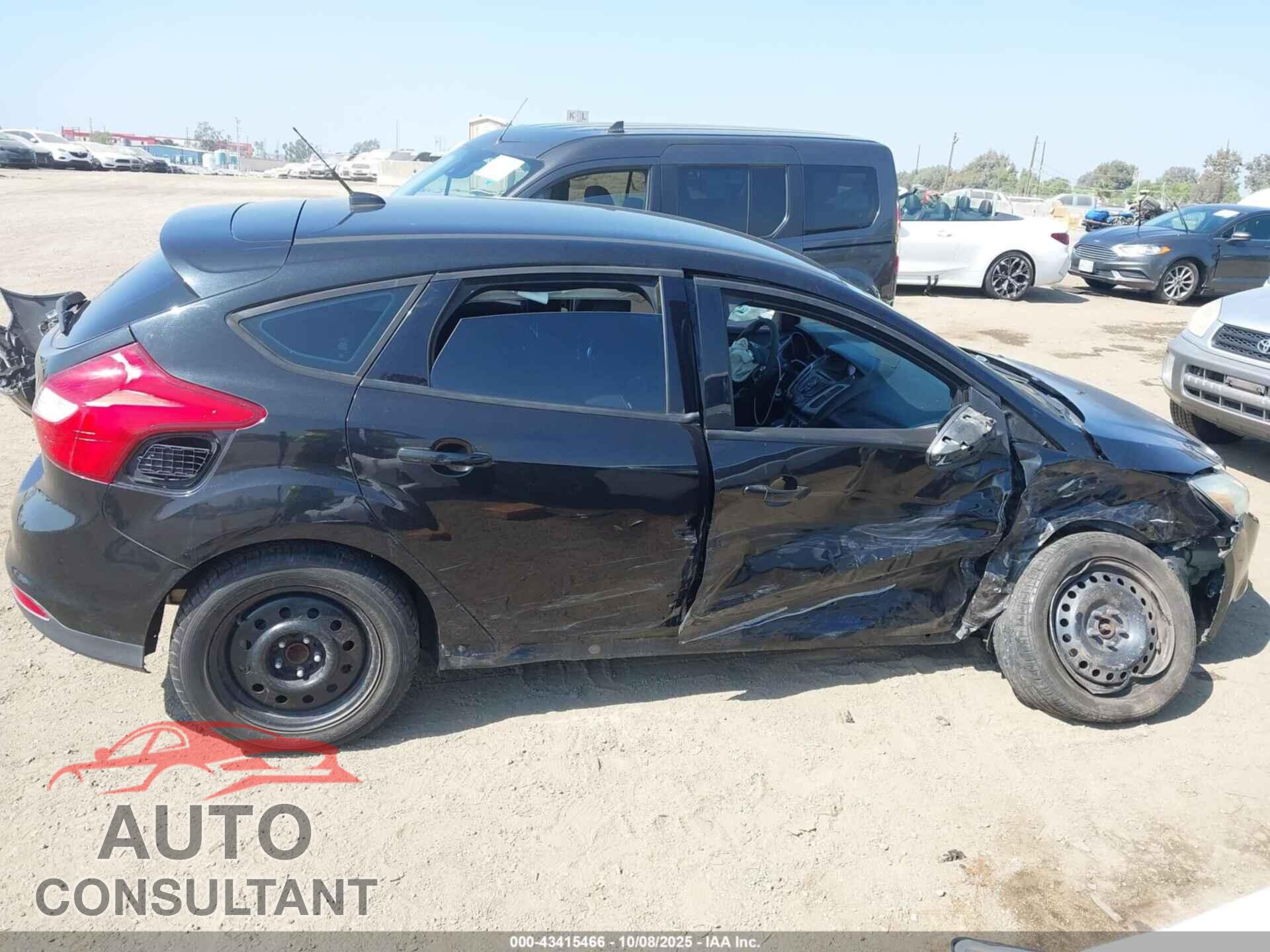 FORD FOCUS 2012 - 1FAHP3K23CL109723