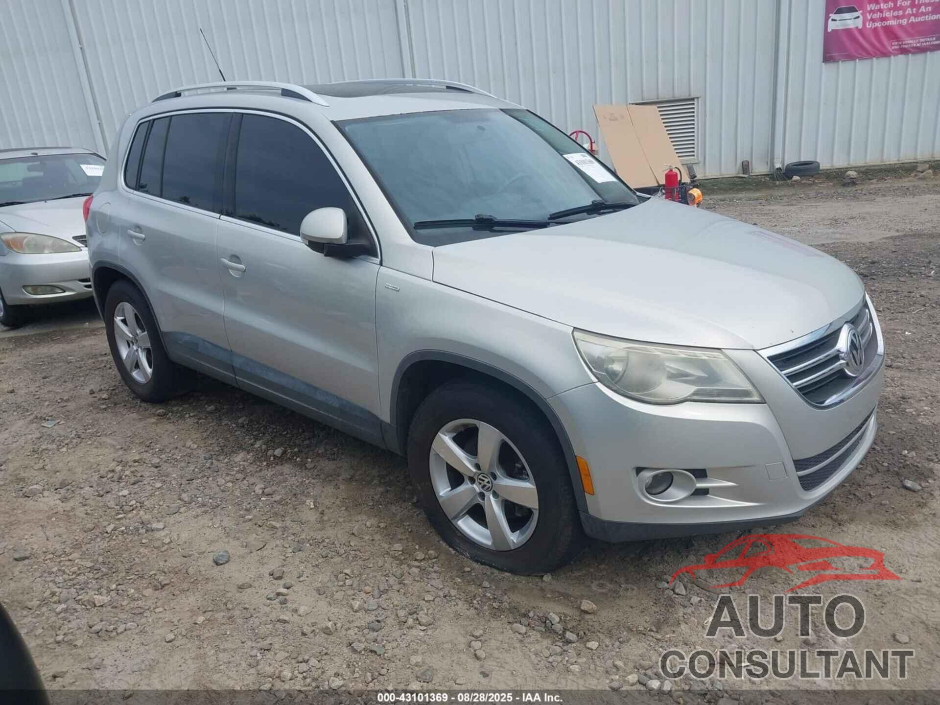 VOLKSWAGEN TIGUAN 2010 - WVGAV7AX3AW523825