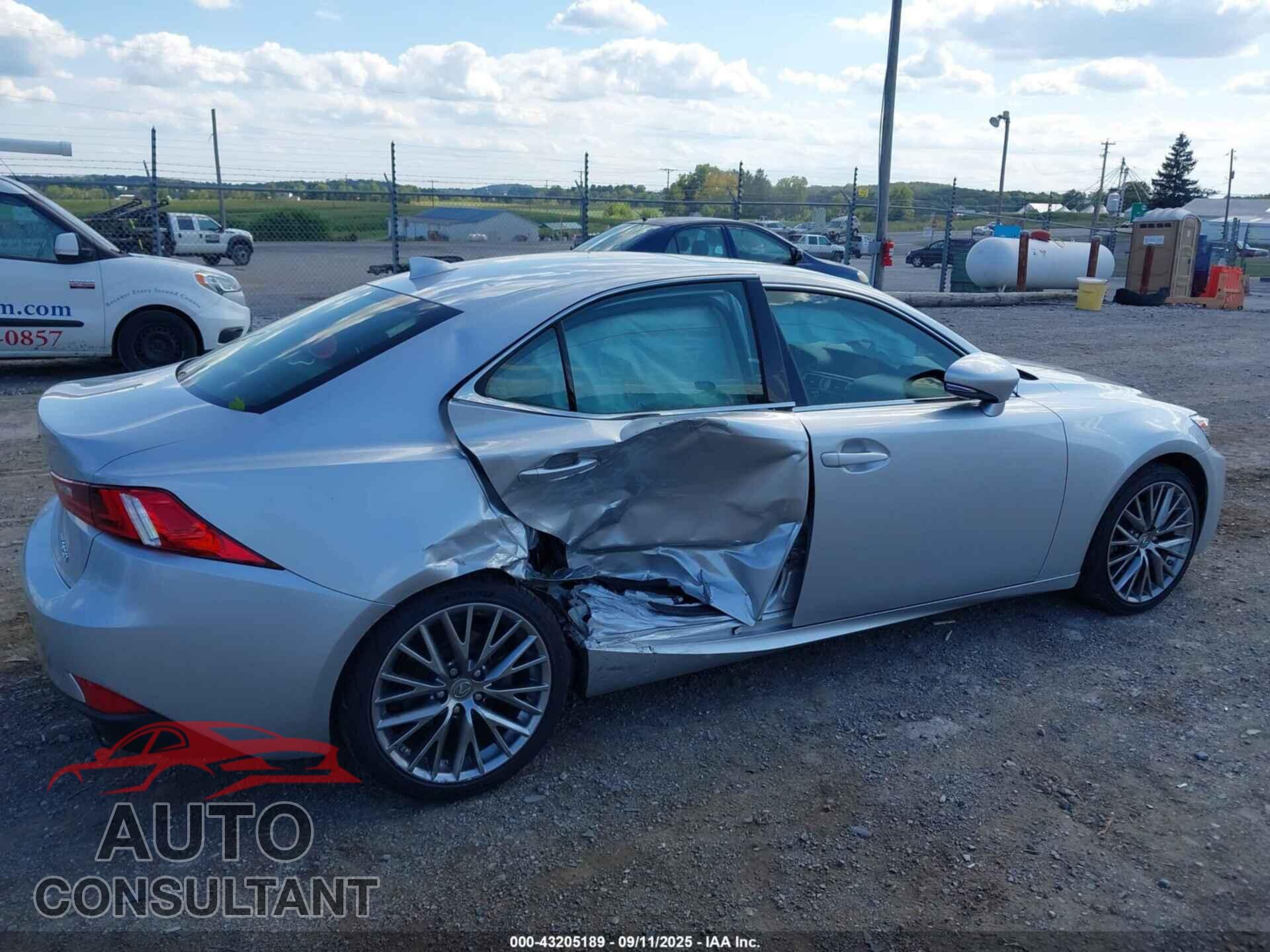 LEXUS IS 250 2015 - JTHCF1D28F5018575