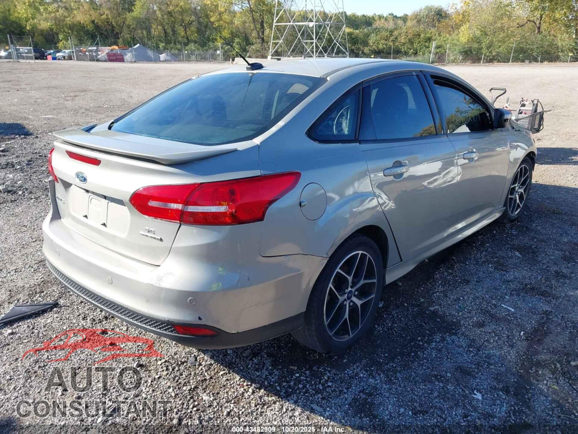 FORD FOCUS 2015 - 1FADP3F2XFL273919