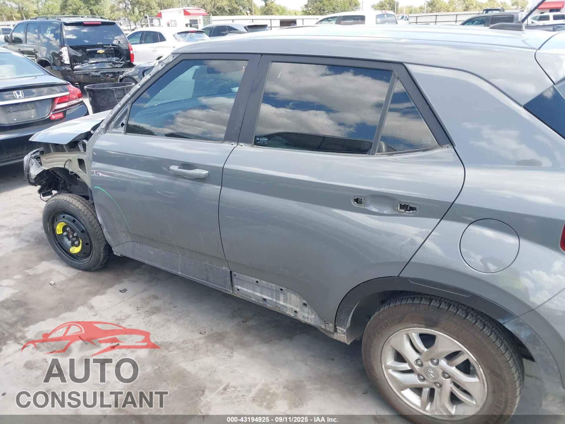 HYUNDAI VENUE 2023 - KMHRB8A33PU220563