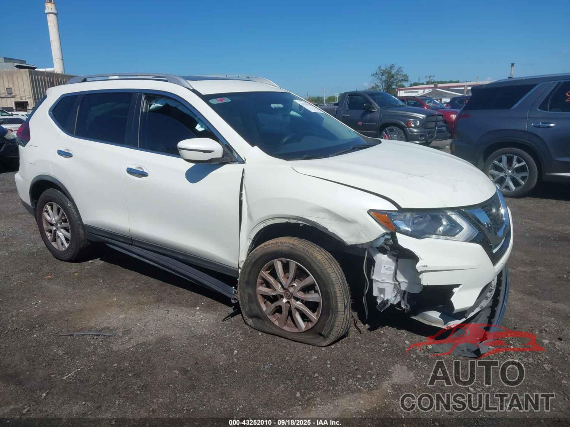 NISSAN ROGUE 2018 - KNMAT2MV1JP596614