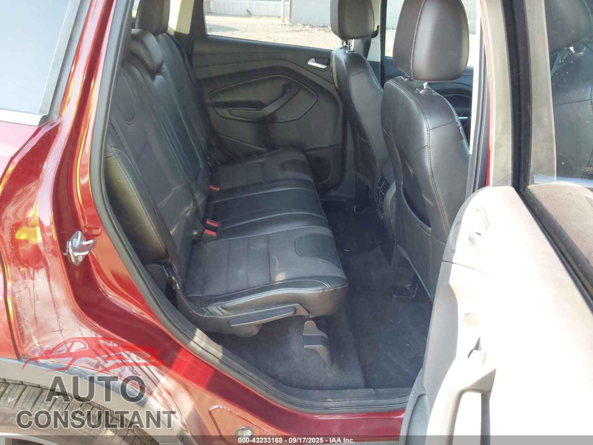 FORD ESCAPE 2015 - 1FMCU9G95FUB06788