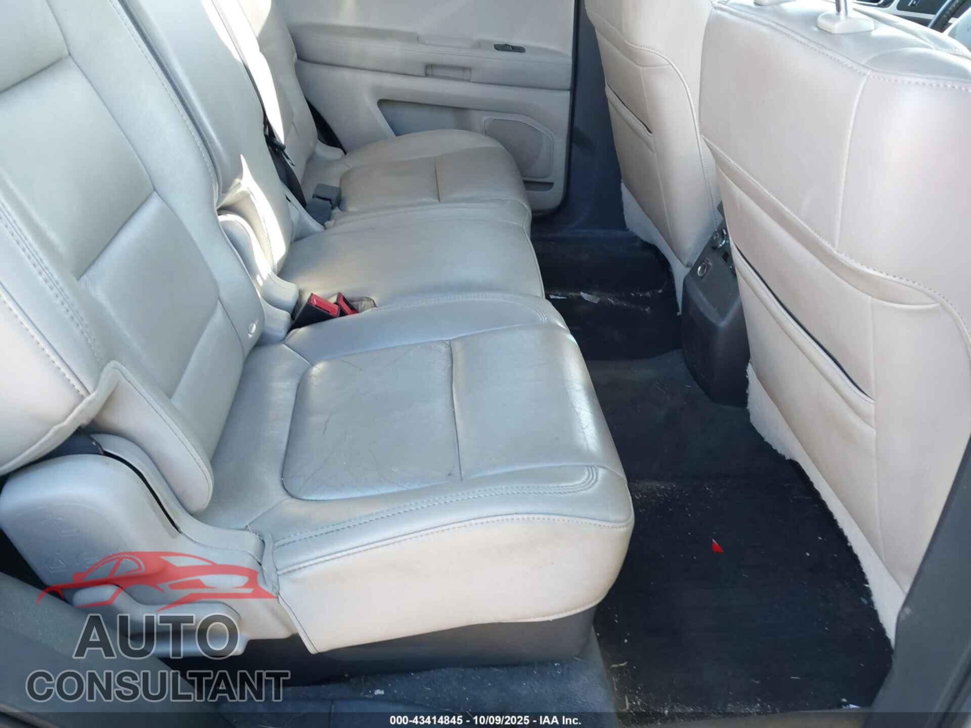 FORD EXPLORER 2011 - 1FMHK8D80BGA25563