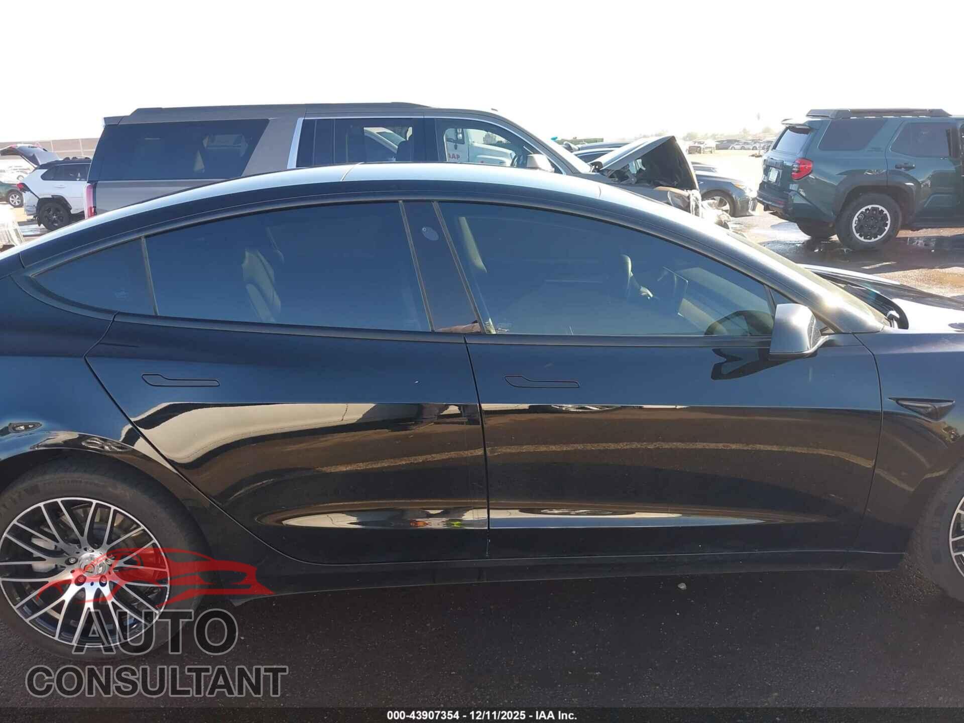 TESLA MODEL 3 2022 - 5YJ3E1EA6NF371663