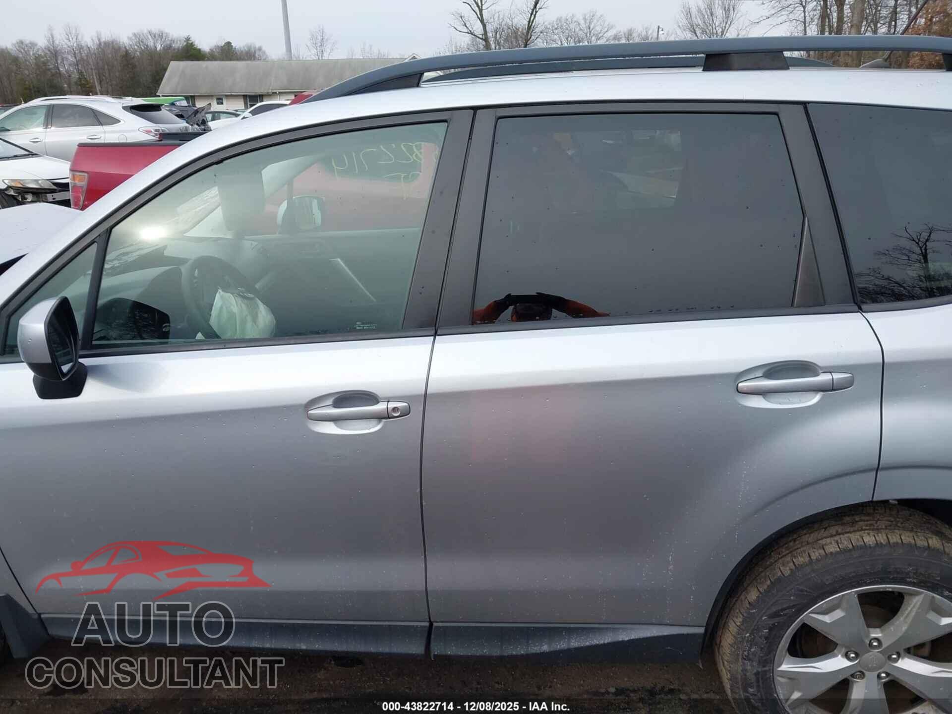 SUBARU FORESTER 2015 - JF2SJADC8FH428667