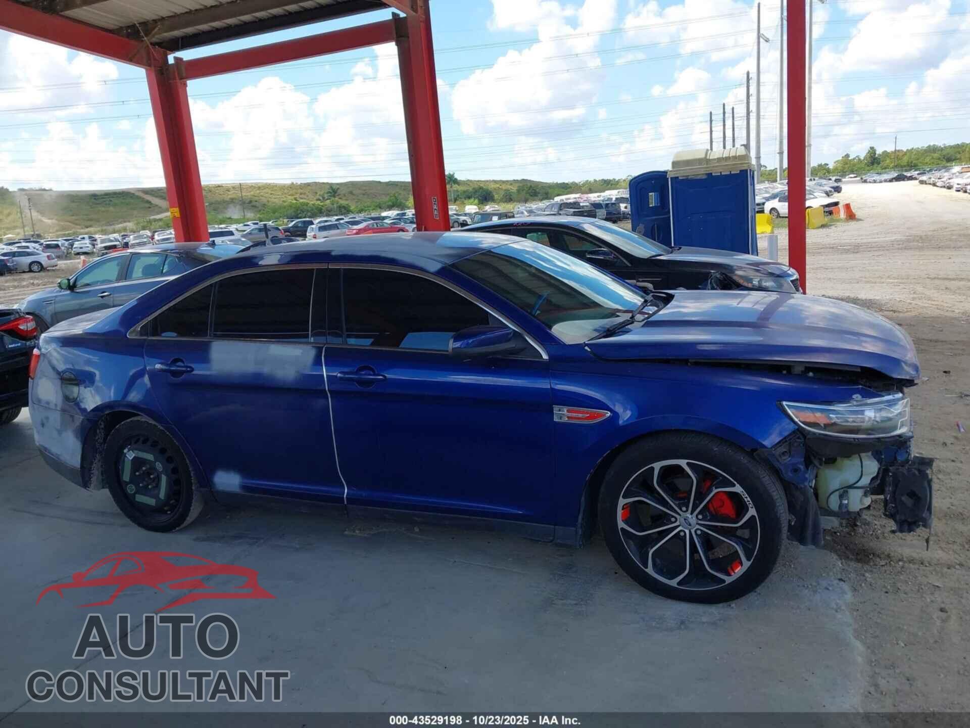 FORD TAURUS 2013 - 1FAHP2E83DG128311
