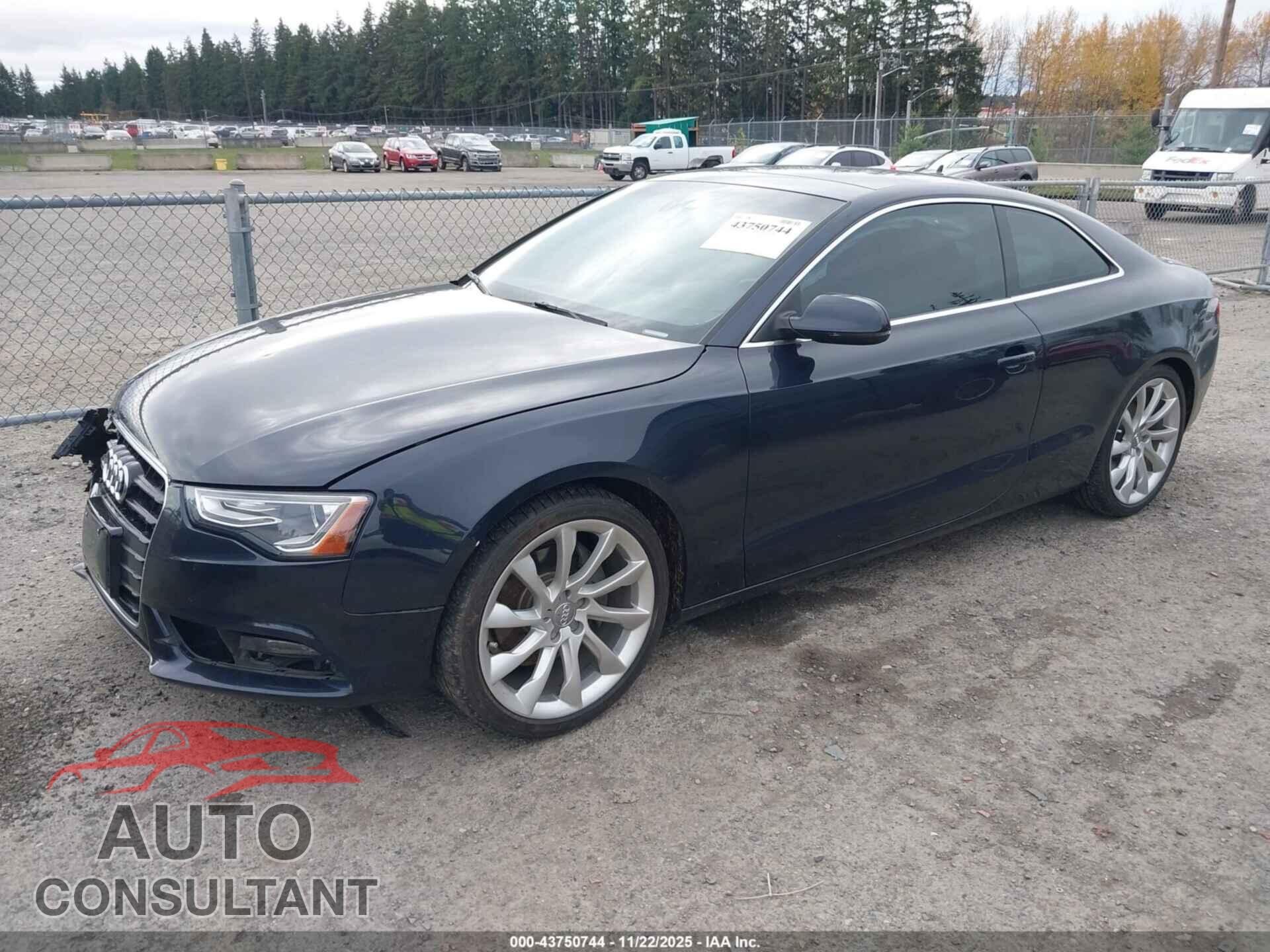 AUDI A5 2013 - WAULFAFR6DA073121
