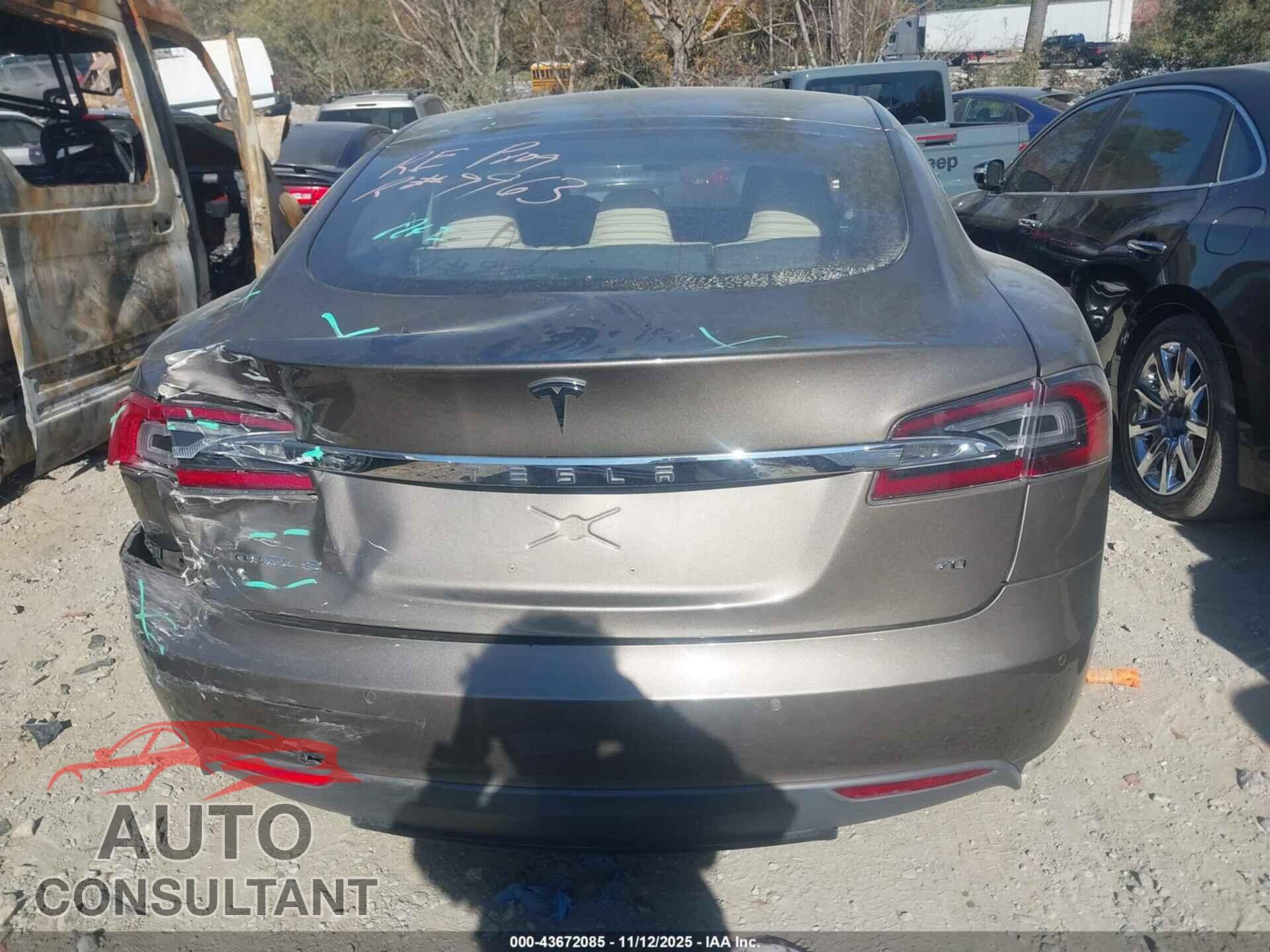 TESLA MODEL S 2015 - 5YJSA1E12FF111155