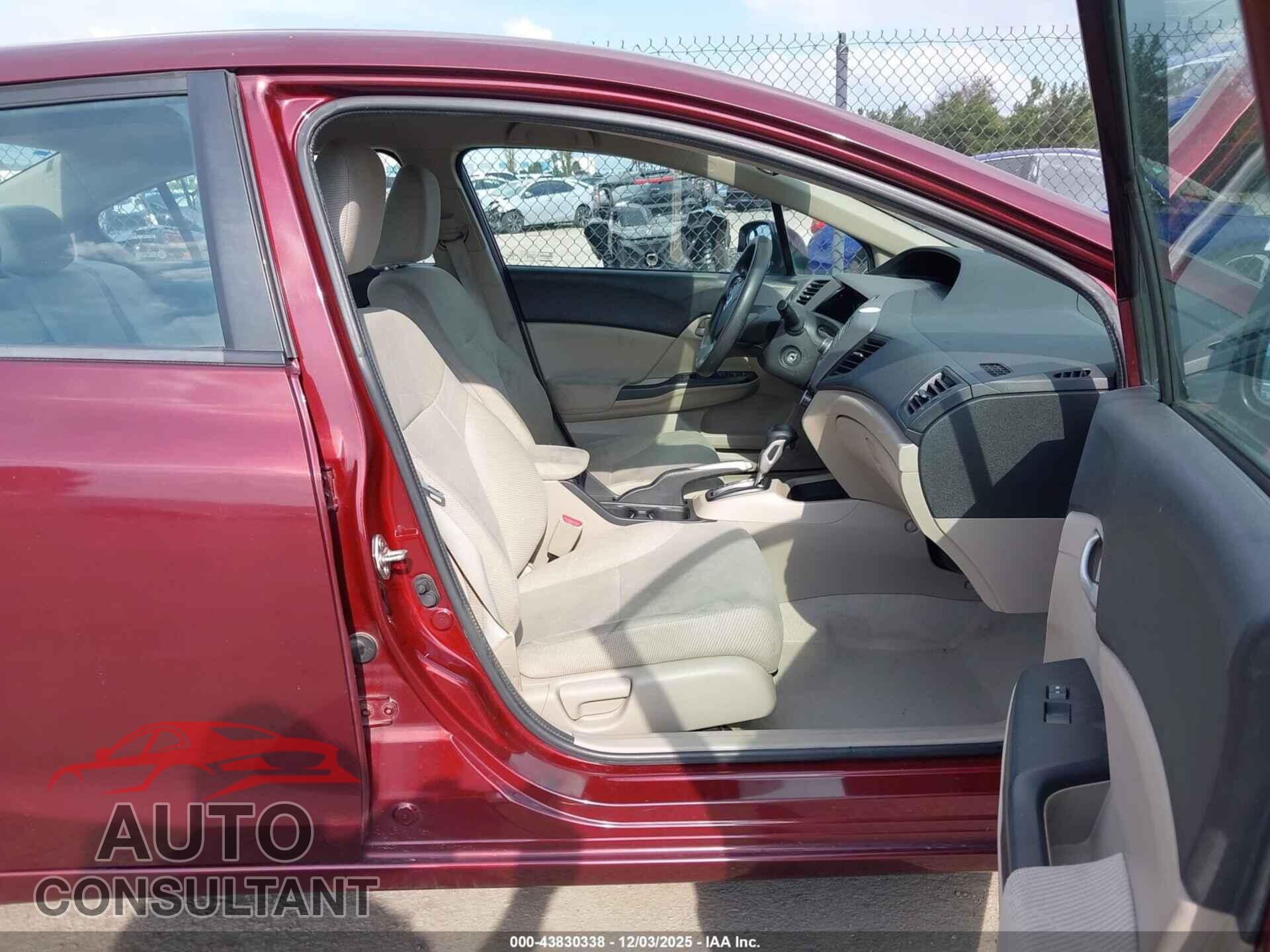HONDA CIVIC 2012 - 2HGFB2F53CH572703