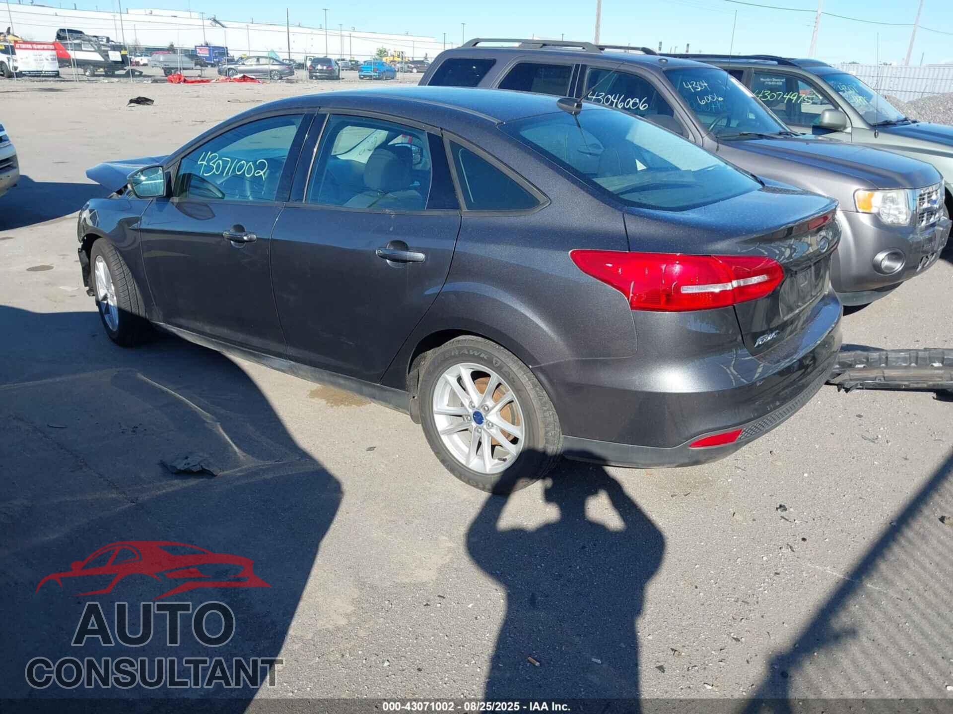 FORD FOCUS 2016 - 1FADP3F28GL217785
