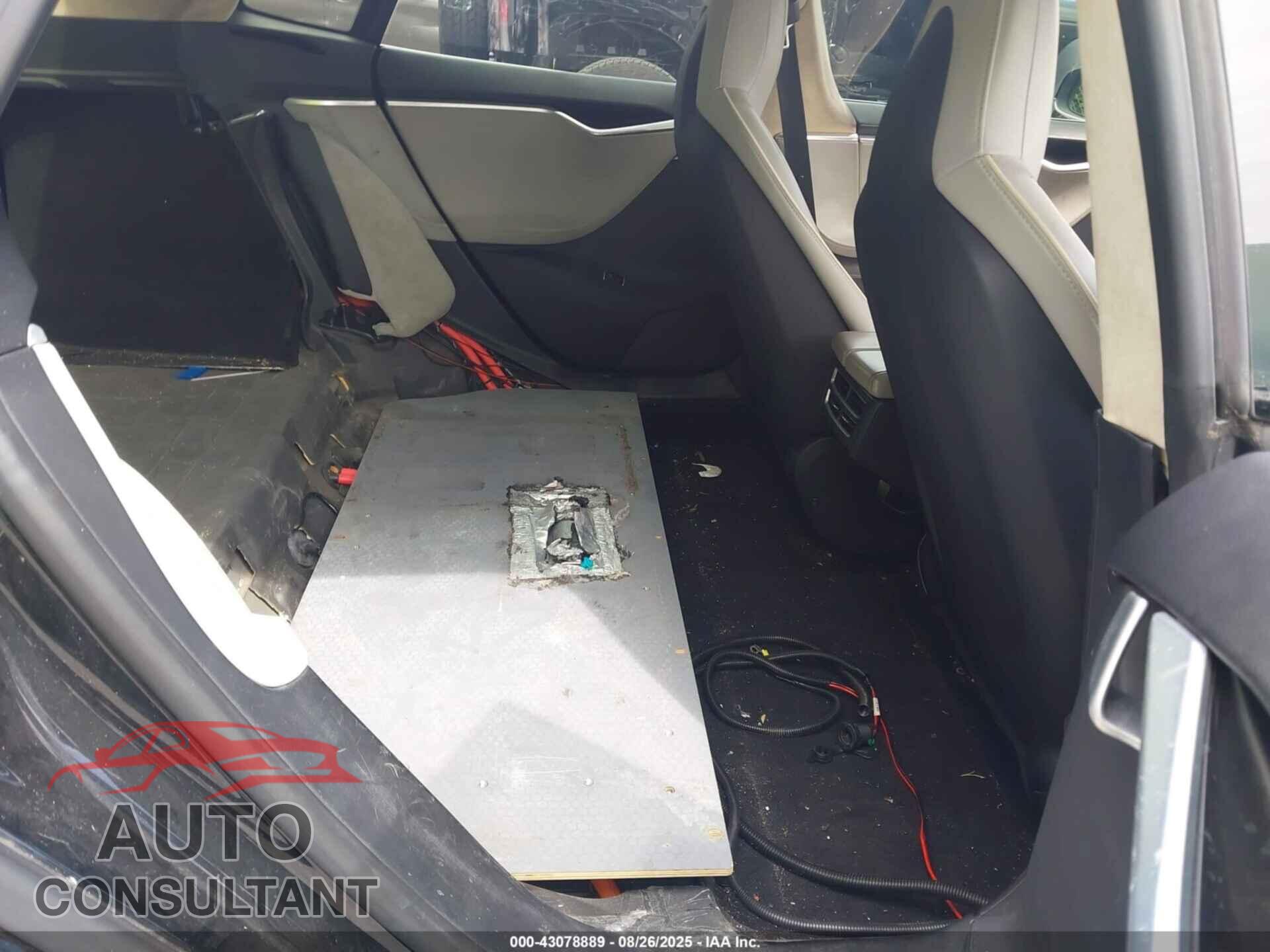 TESLA MODEL S 2013 - 5YJSA1DPXDFP13515