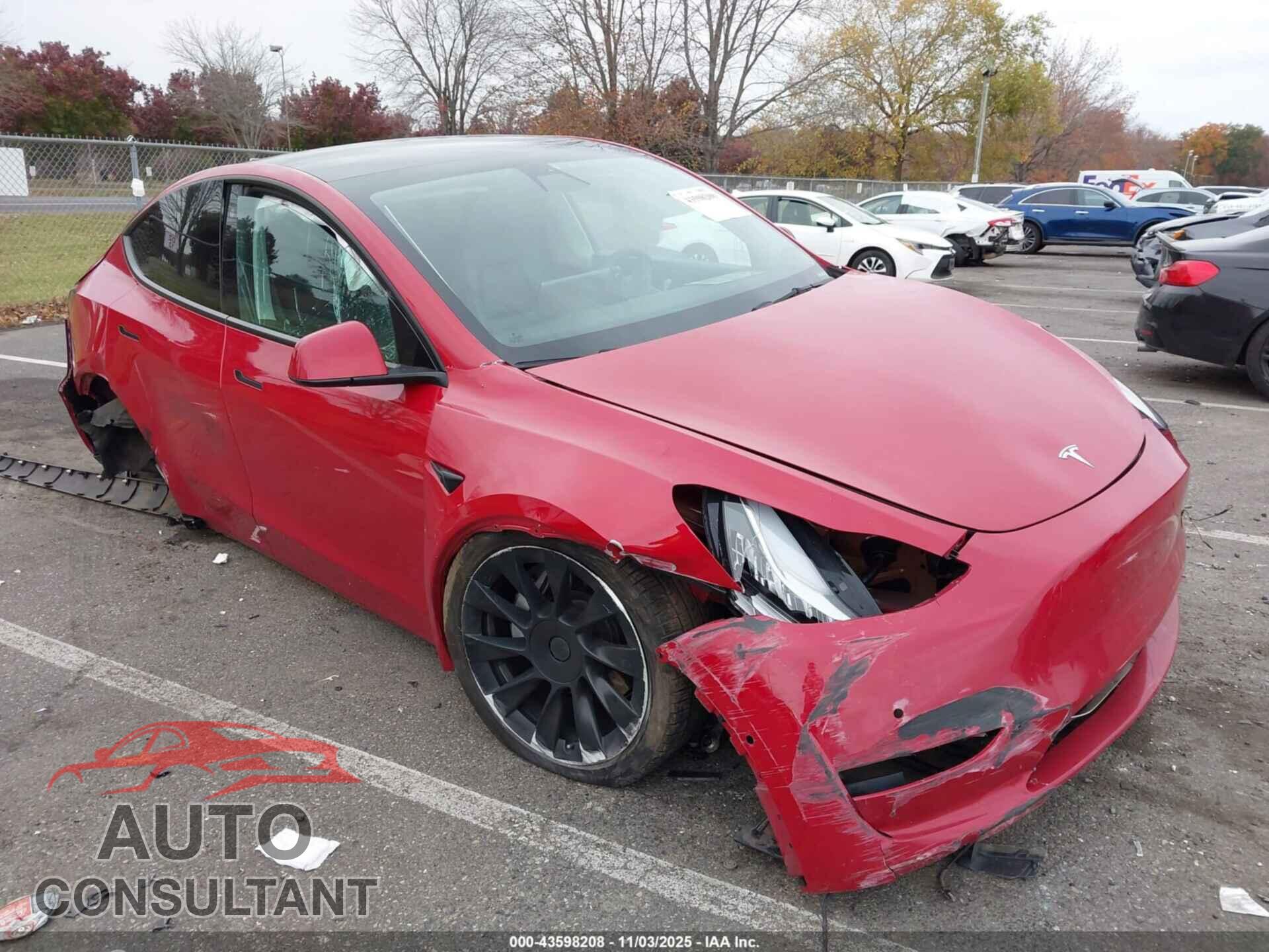 TESLA MODEL Y 2022 - 7SAYGDEE8NF310077