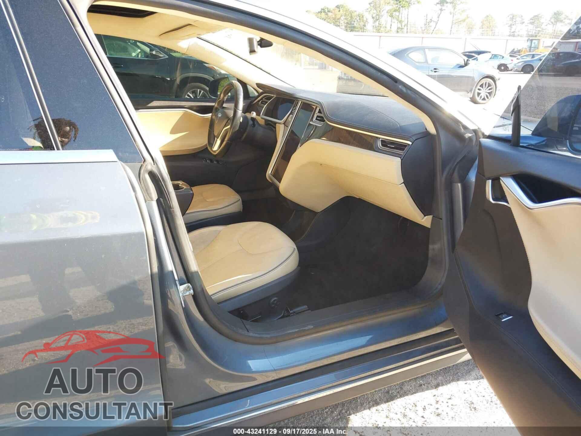 TESLA MODEL S 2013 - 5YJSA1DN9DFP25296