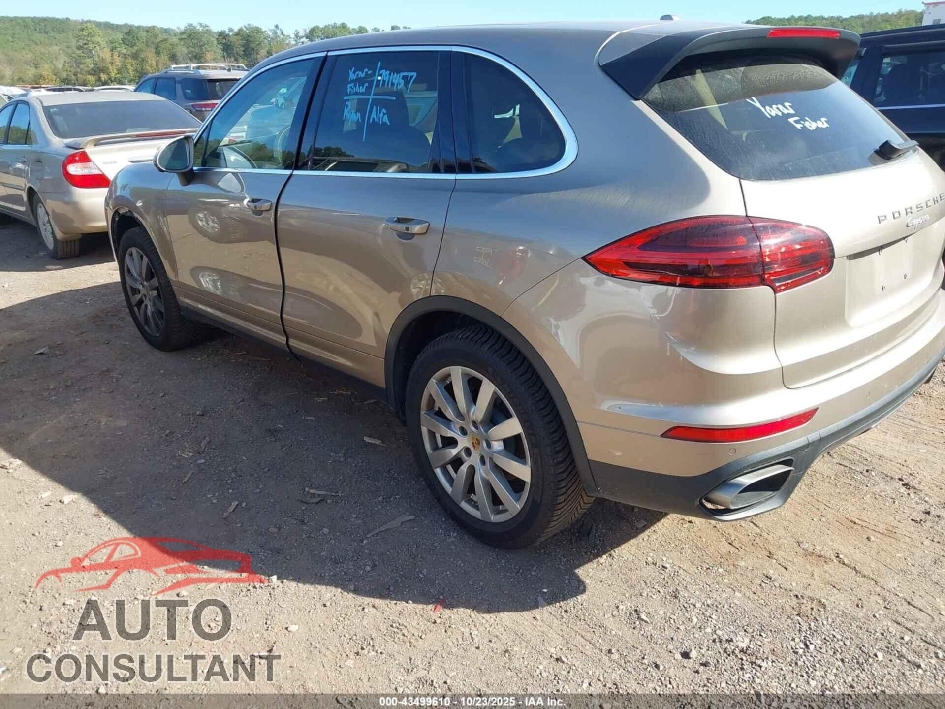 PORSCHE CAYENNE 2016 - WP1AA2A24GKA15014