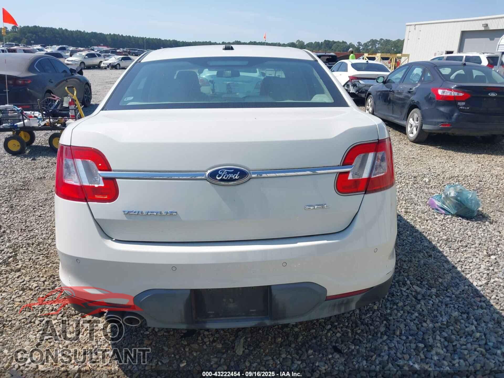 FORD TAURUS 2011 - 1FAHP2EW9BG101089