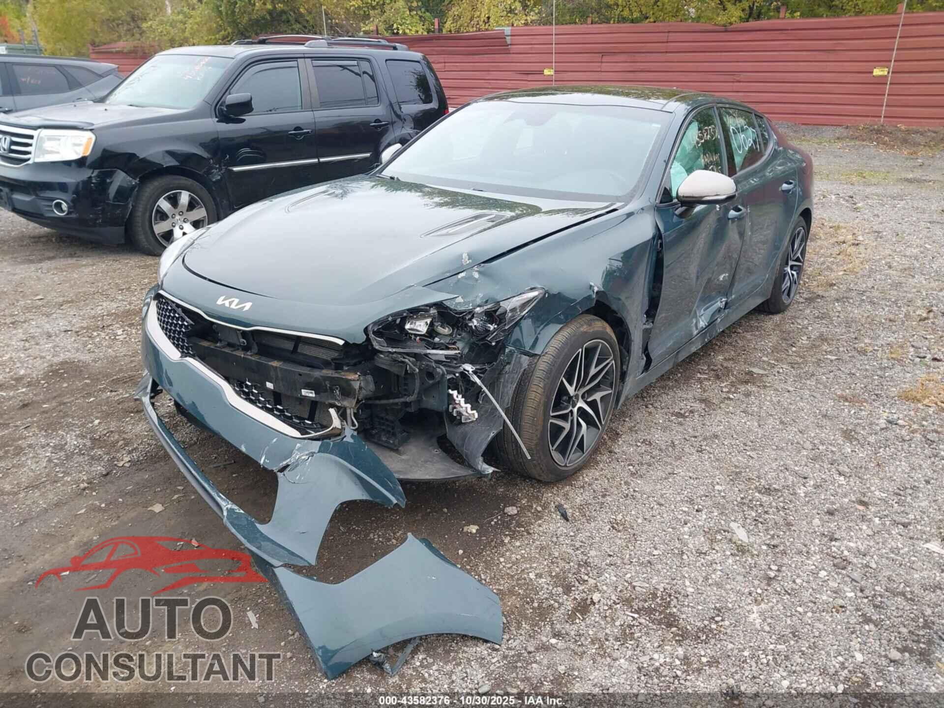 KIA STINGER 2022 - KNAE35LD2N6100627