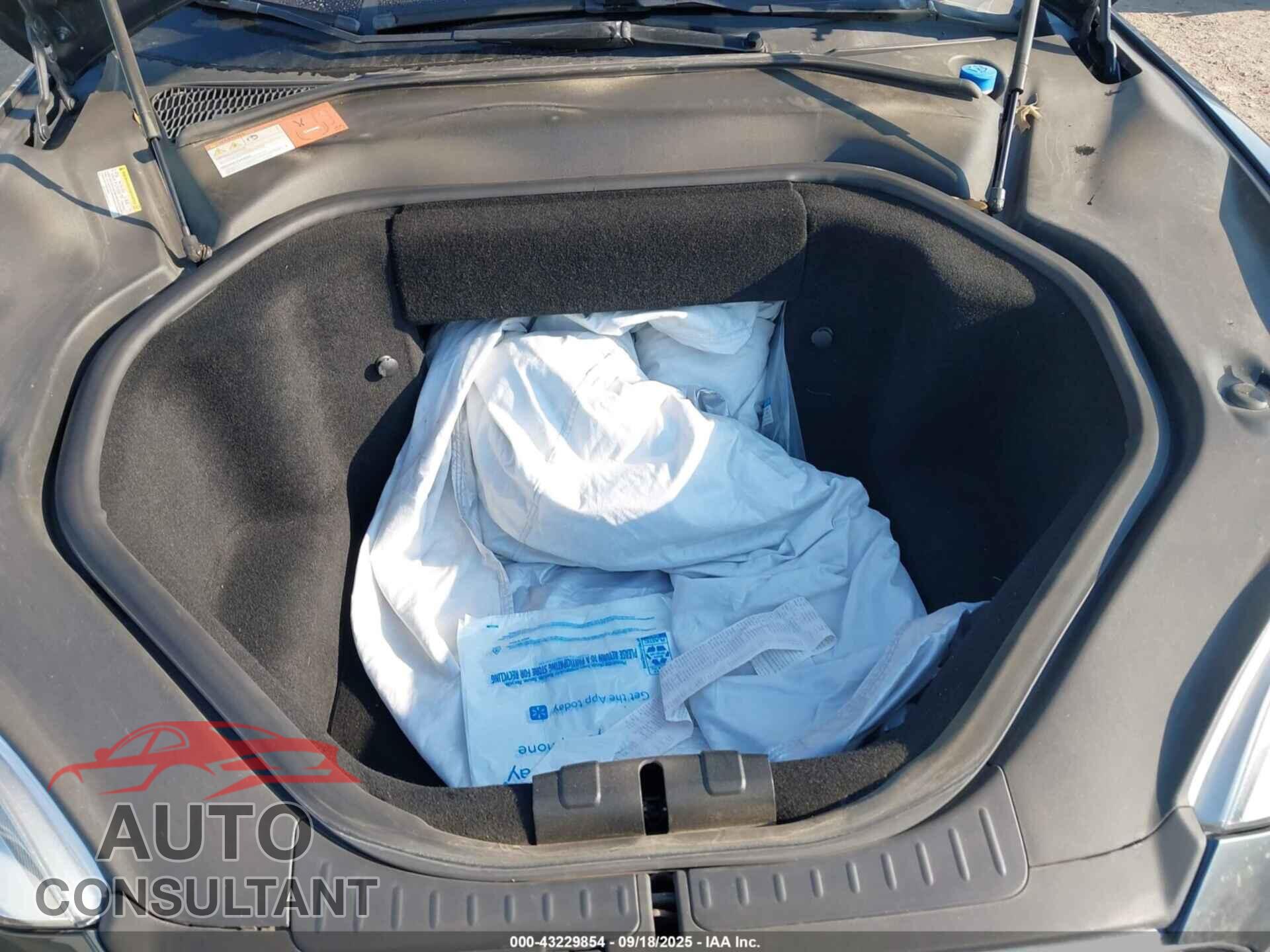 TESLA MODEL S 2014 - 5YJSA1H18EFP48576