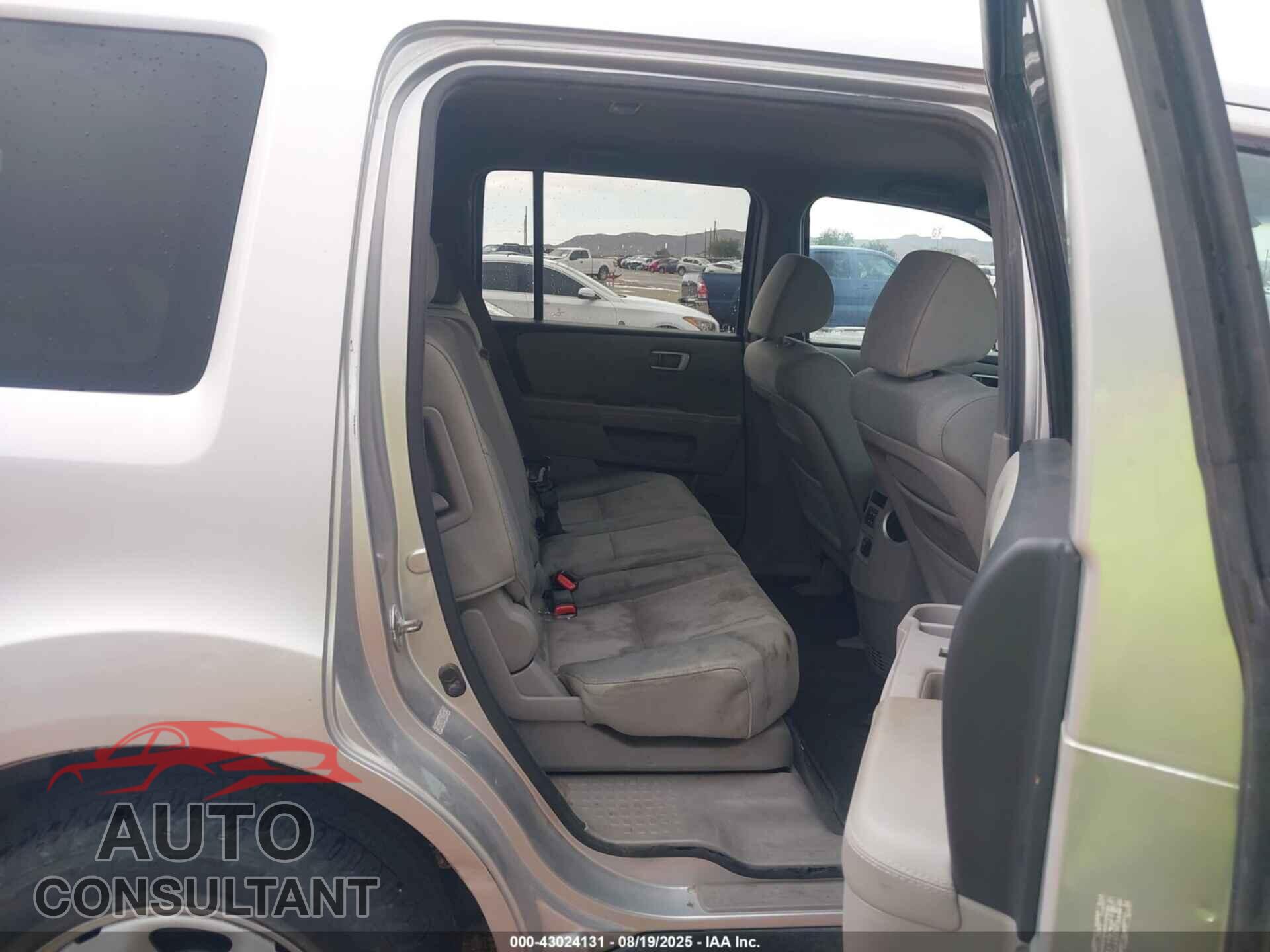 HONDA PILOT 2011 - 5FNYF3H20BB057344