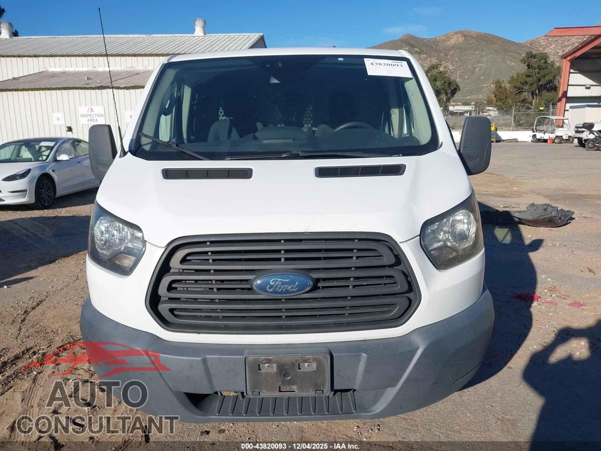 FORD TRANSIT-150 2018 - 1FTYE2YM8JKA80709