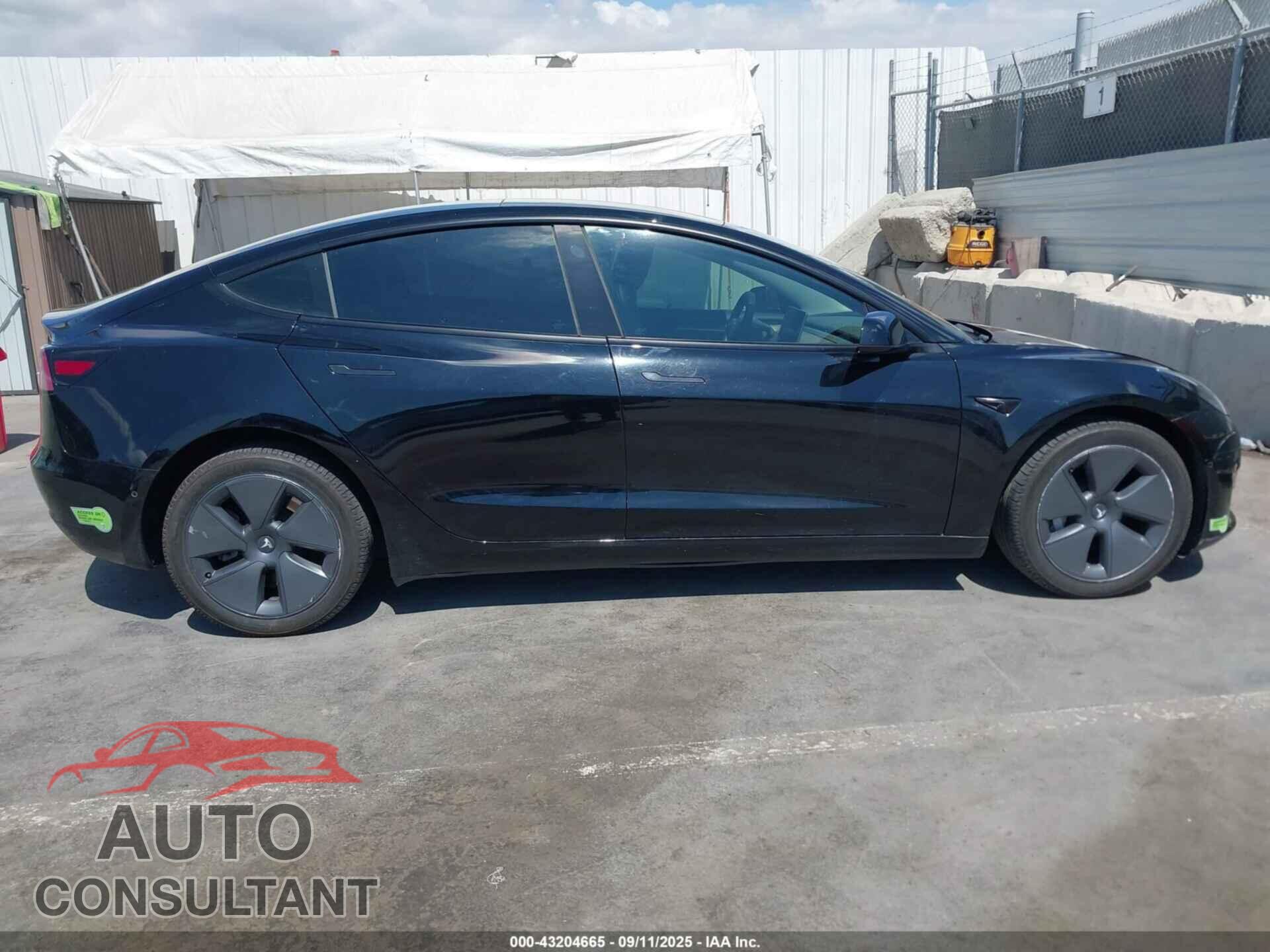 TESLA MODEL 3 2022 - 5YJ3E1EB9NF176827