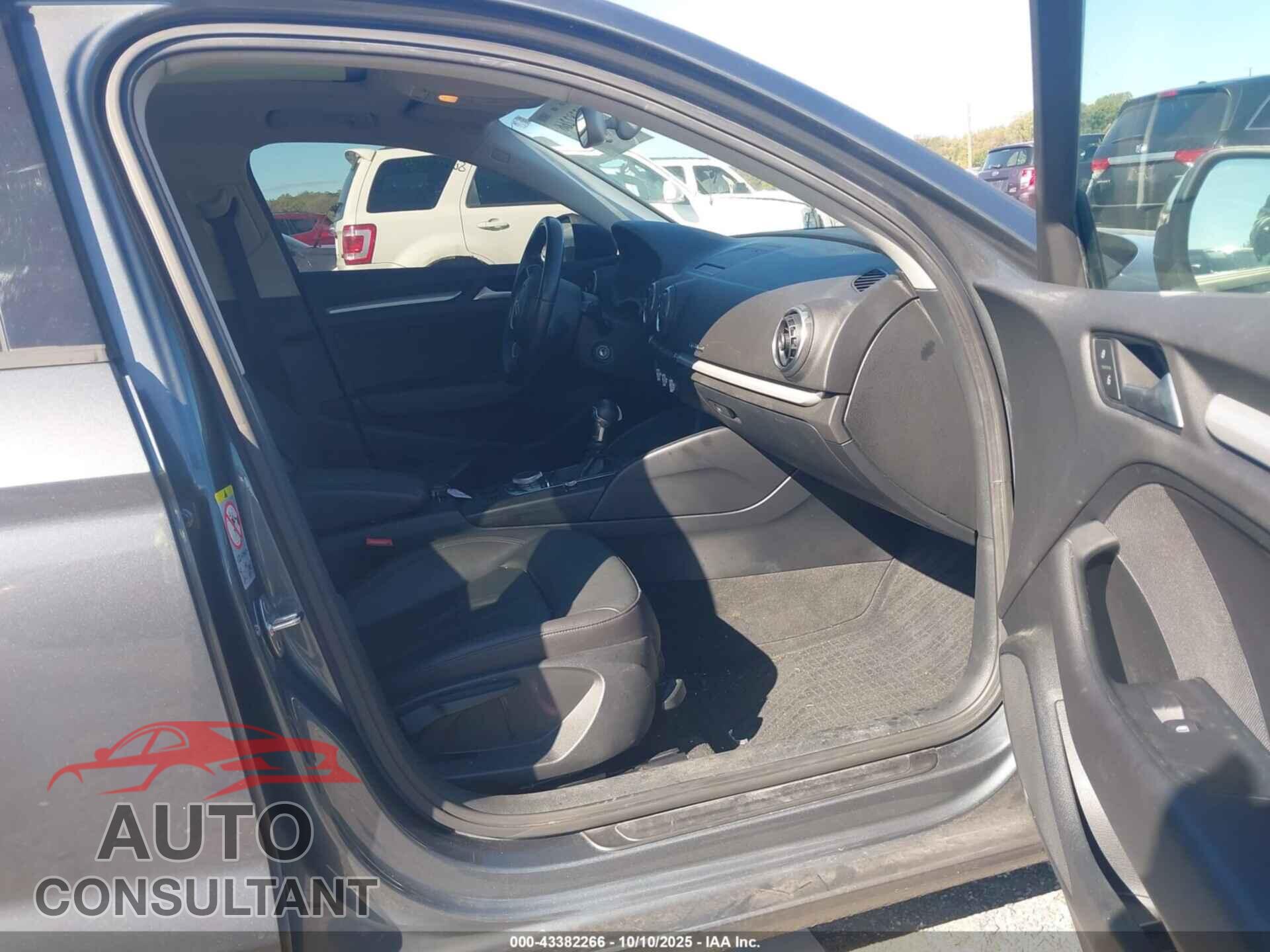 AUDI A3 2015 - WAUBFGFF8F1005698