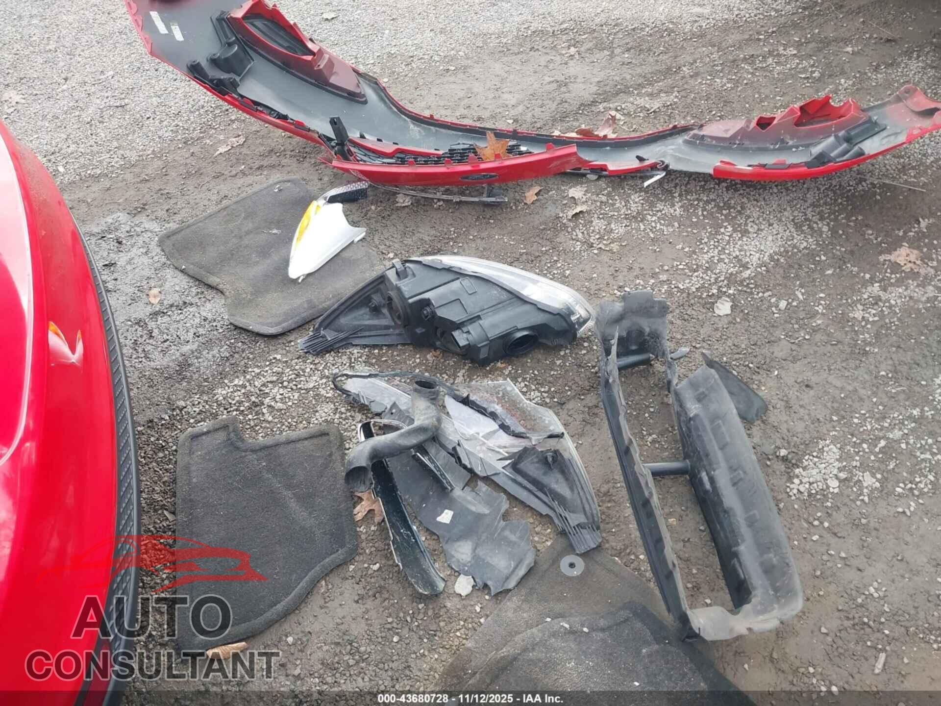 FORD FOCUS 2017 - 1FADP3F21HL228760