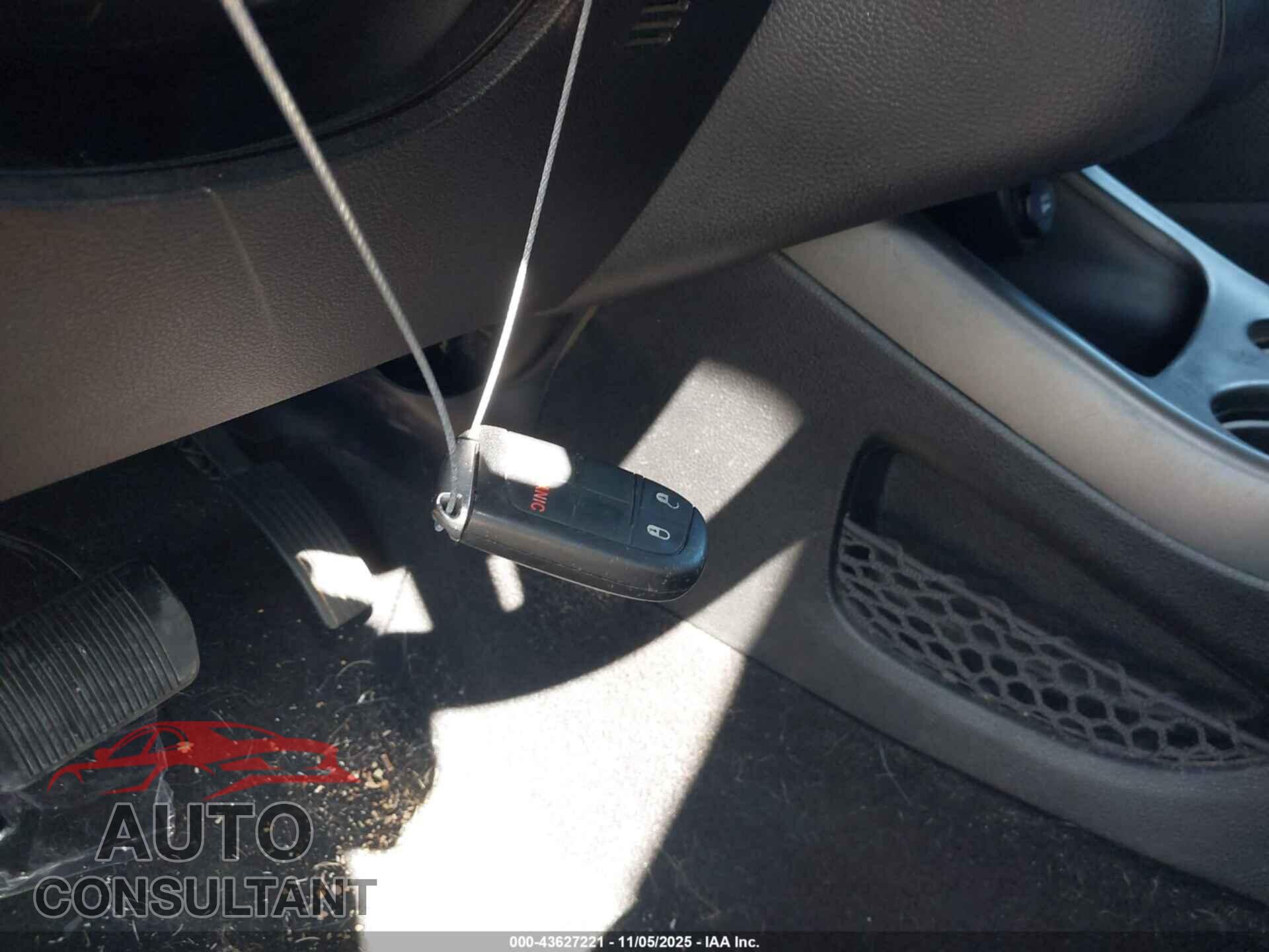 DODGE JOURNEY 2015 - 3C4PDCBG0FT733837