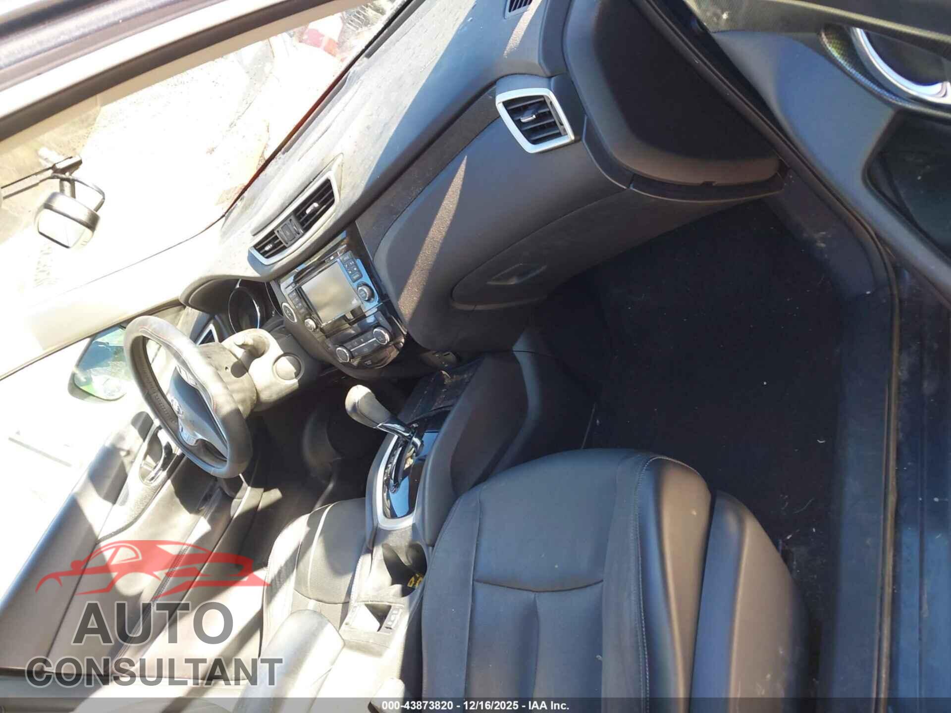 NISSAN ROGUE 2015 - 5N1AT2MV8FC772956