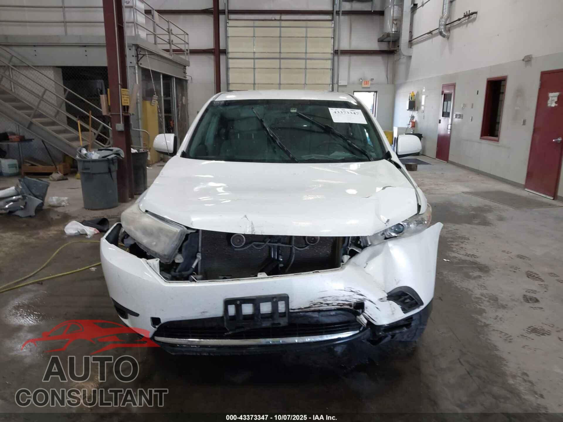 TOYOTA HIGHLANDER 2011 - 5TDBK3EH4BS057885