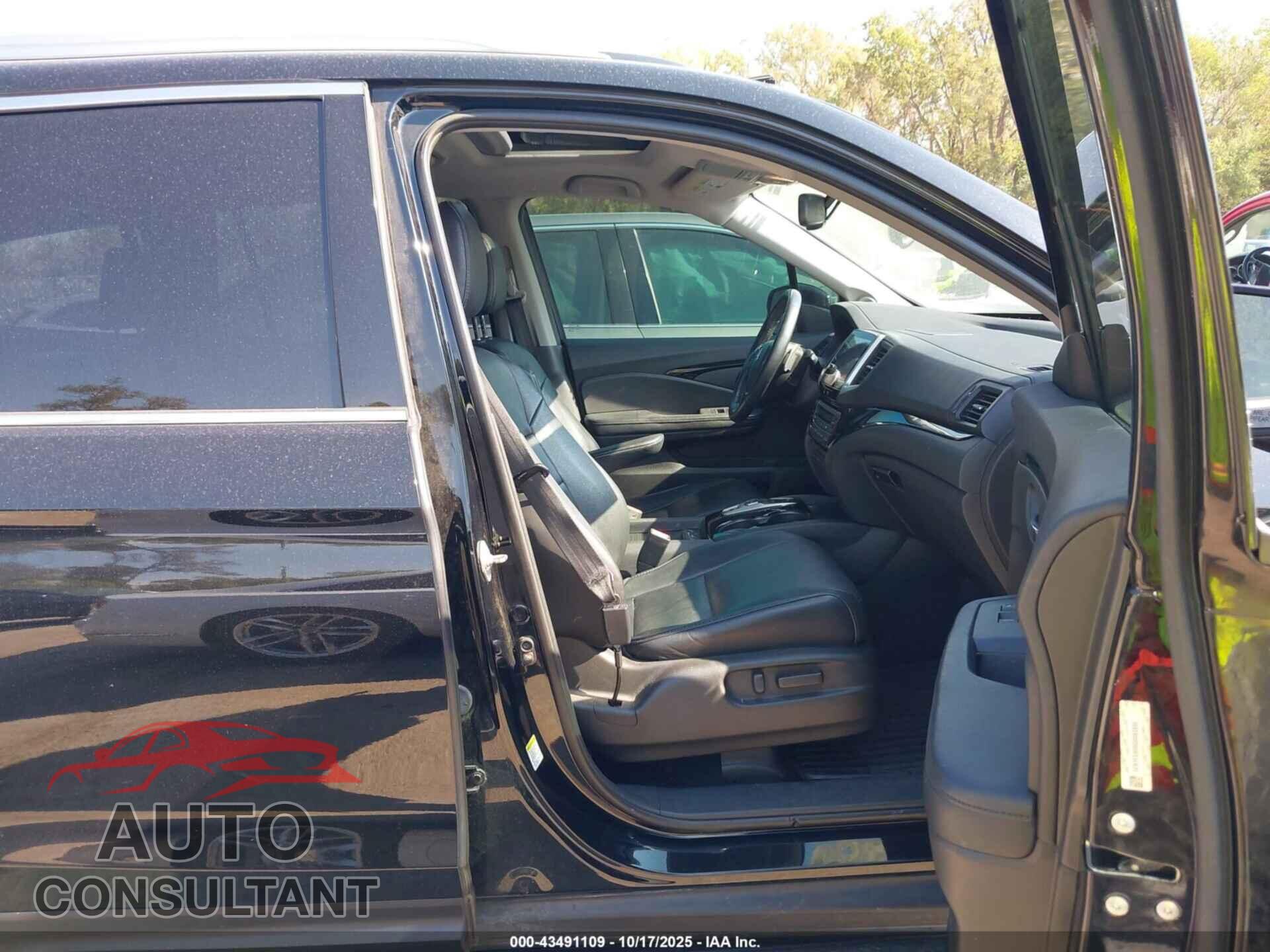 HONDA PILOT 2016 - 5FNYF6H96GB065986