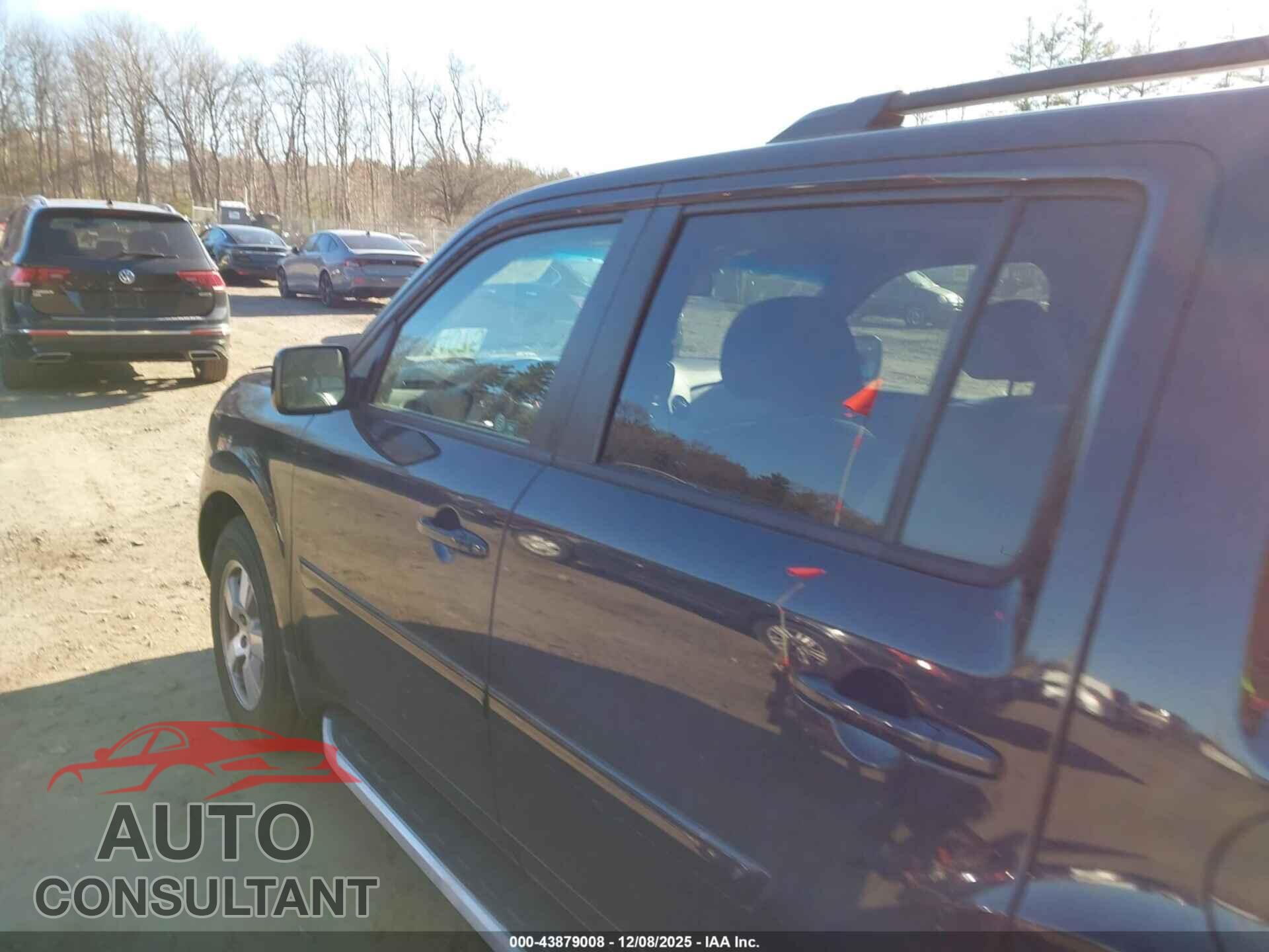 HONDA PILOT 2011 - 5FNYF4H50BB048238