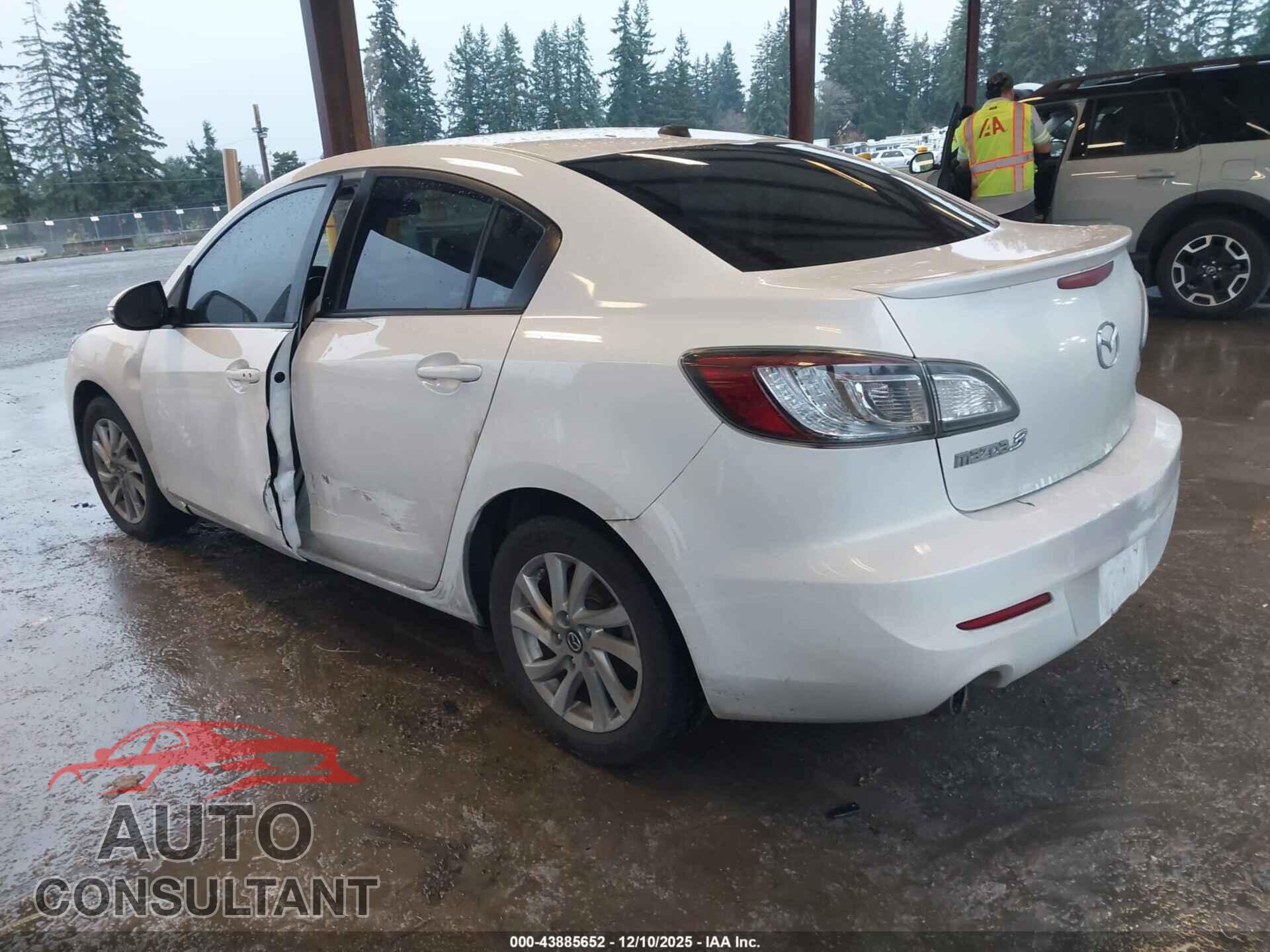 MAZDA MAZDA3 2013 - JM1BL1WP5D1784069