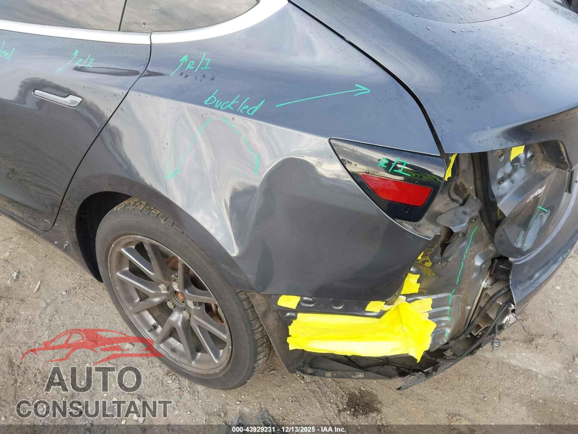 TESLA MODEL 3 2019 - 5YJ3E1EA4KF400105