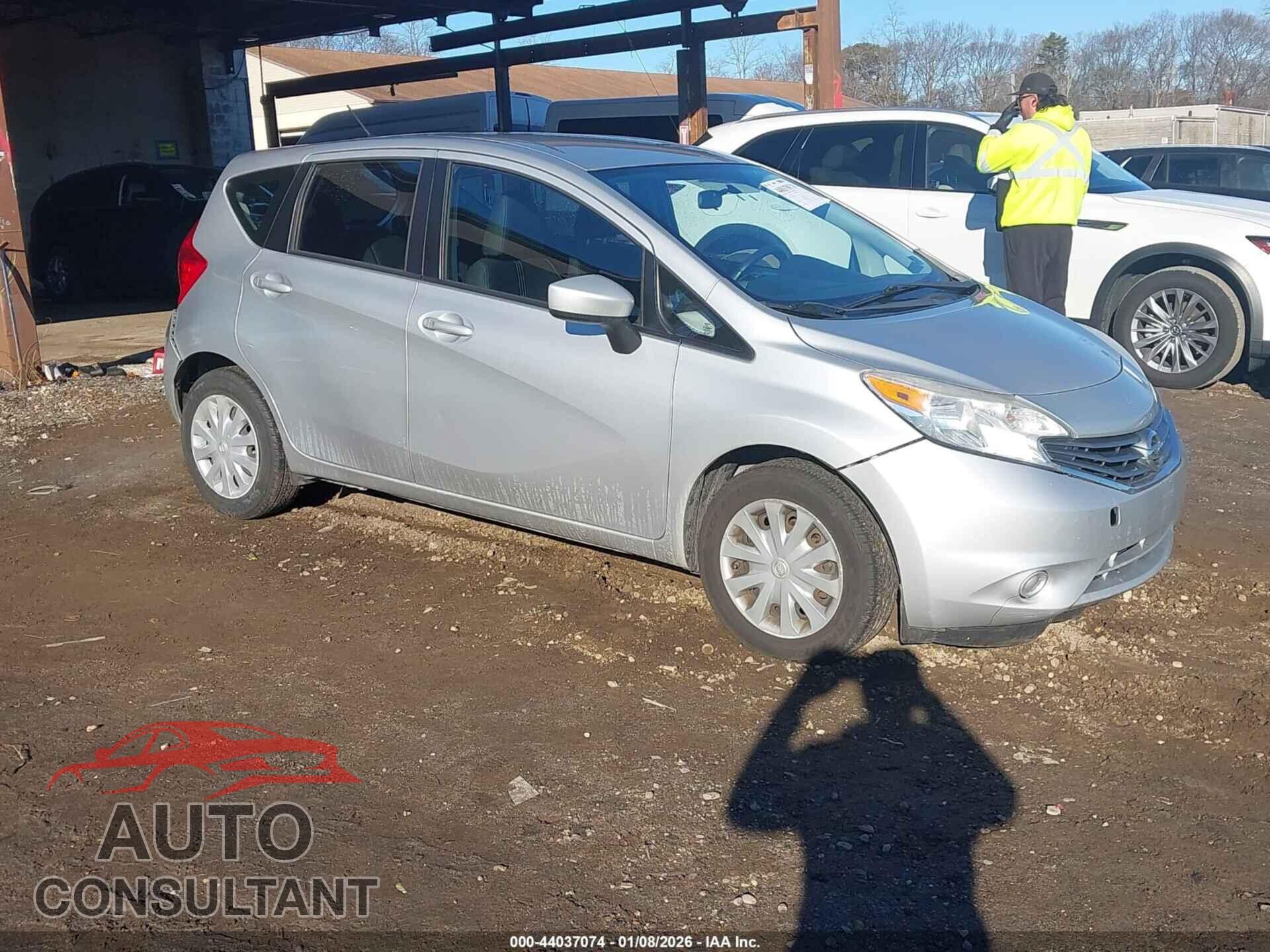 NISSAN VERSA NOTE 2015 - 3N1CE2CP2FL398099
