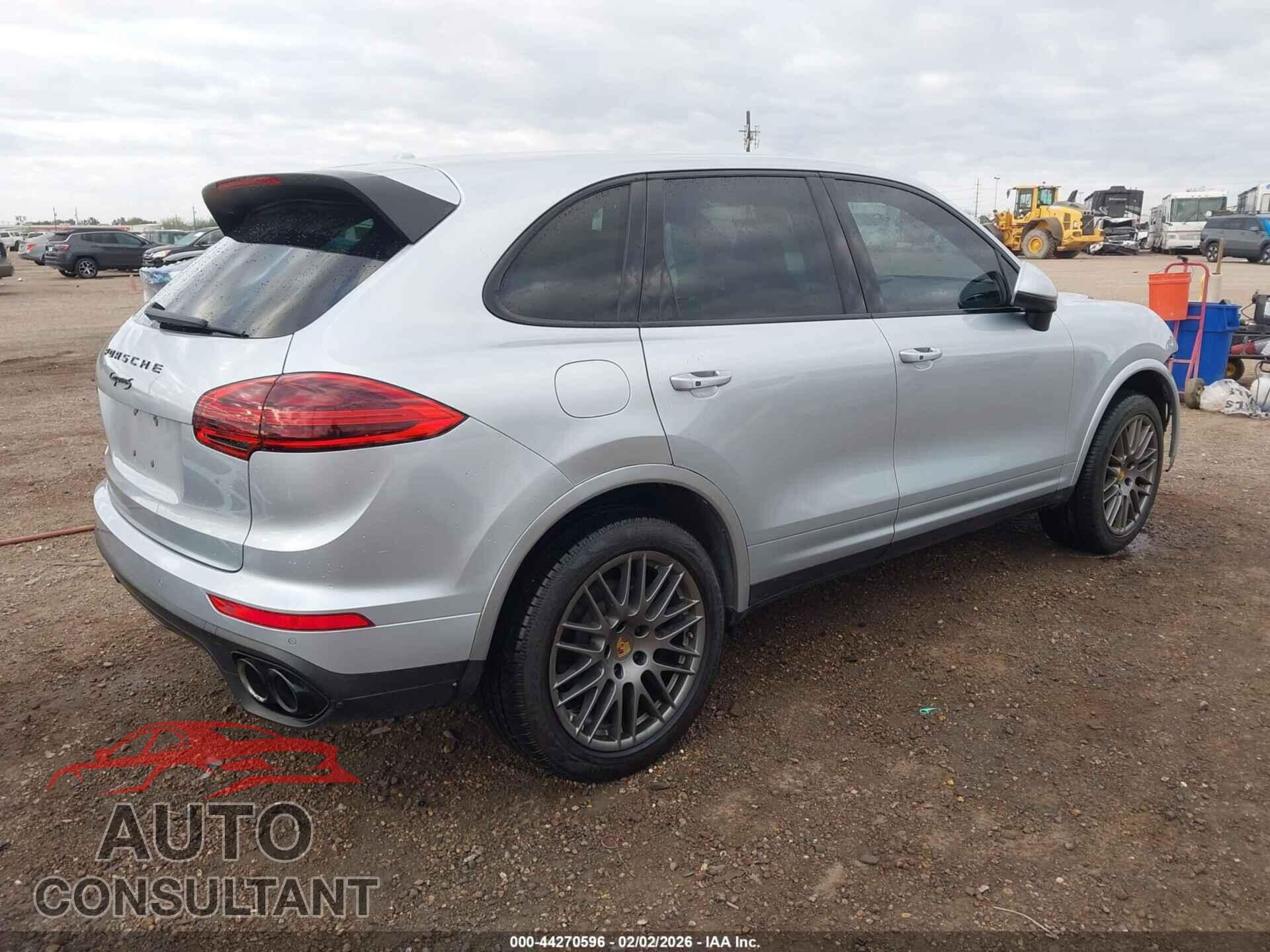 PORSCHE CAYENNE 2017 - WP1AA2A23HKA86223