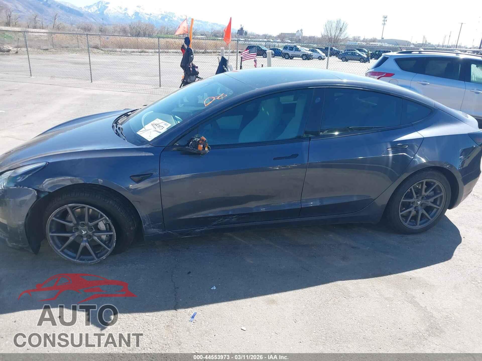 TESLA MODEL 3 2019 - 5YJ3E1EA7KF322760