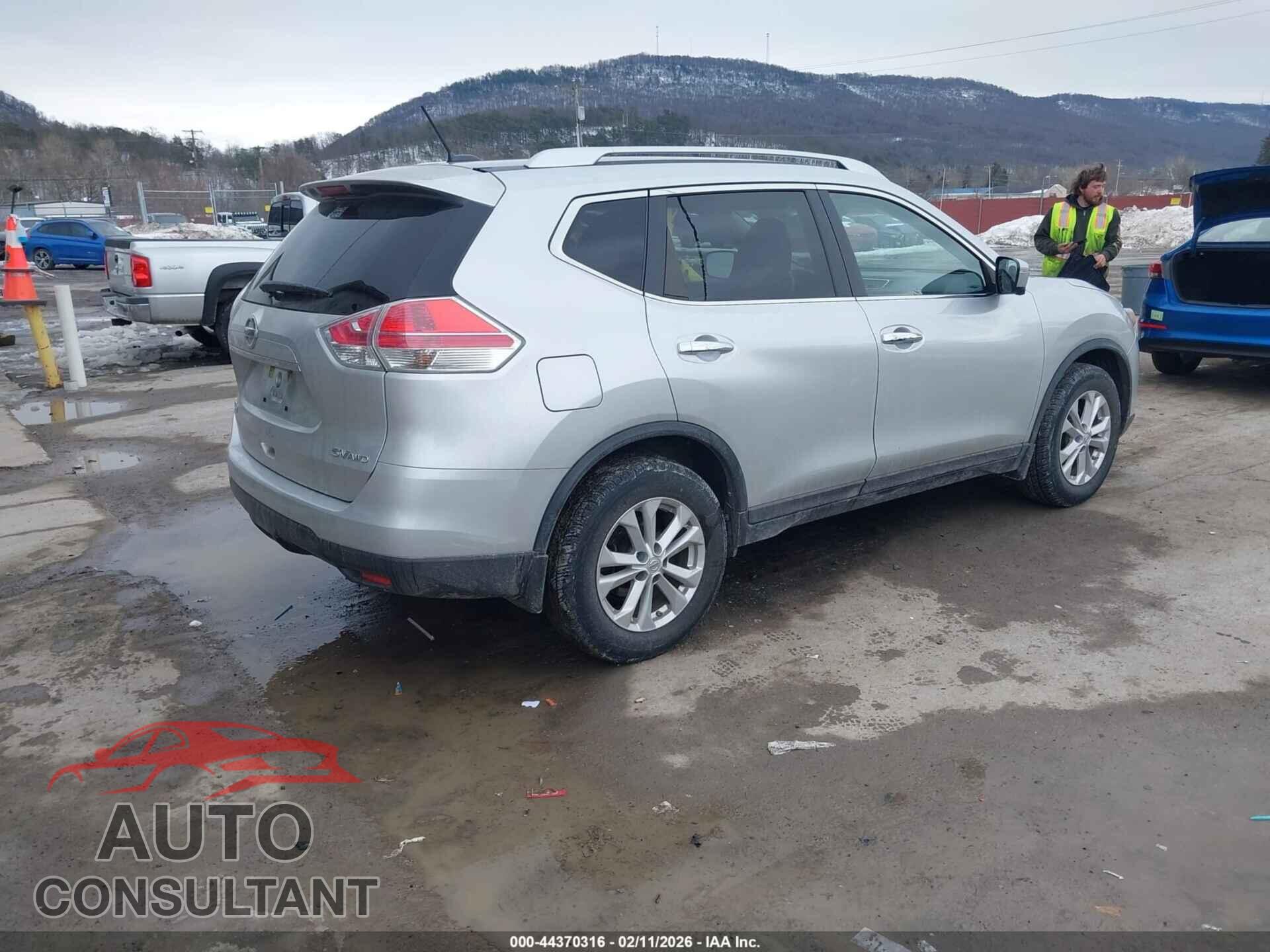 NISSAN ROGUE 2015 - KNMAT2MV7FP551961