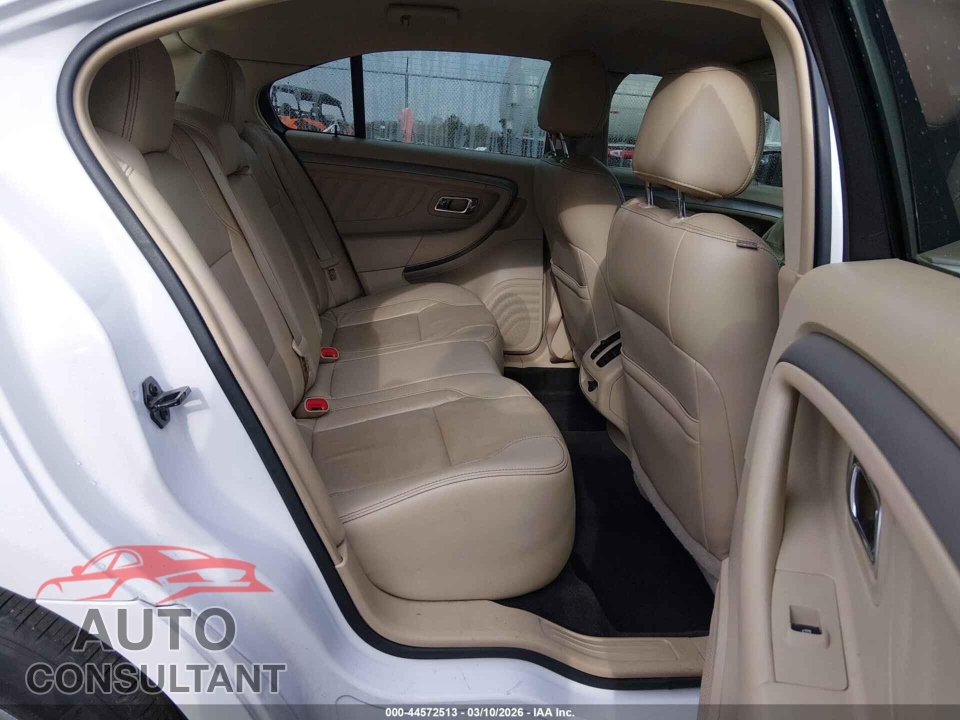 FORD TAURUS 2016 - 1FAHP2E83GG112811