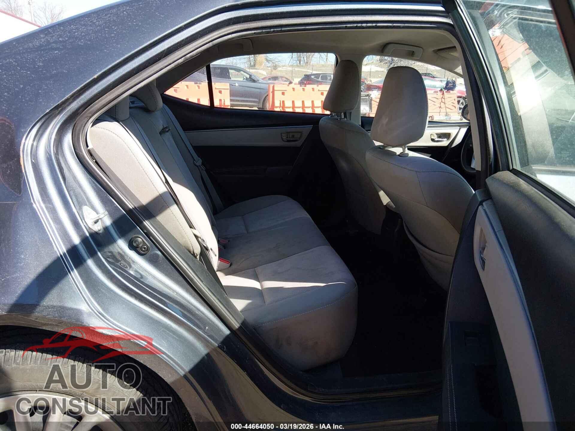 TOYOTA COROLLA 2015 - 2T1BURHE2FC401856