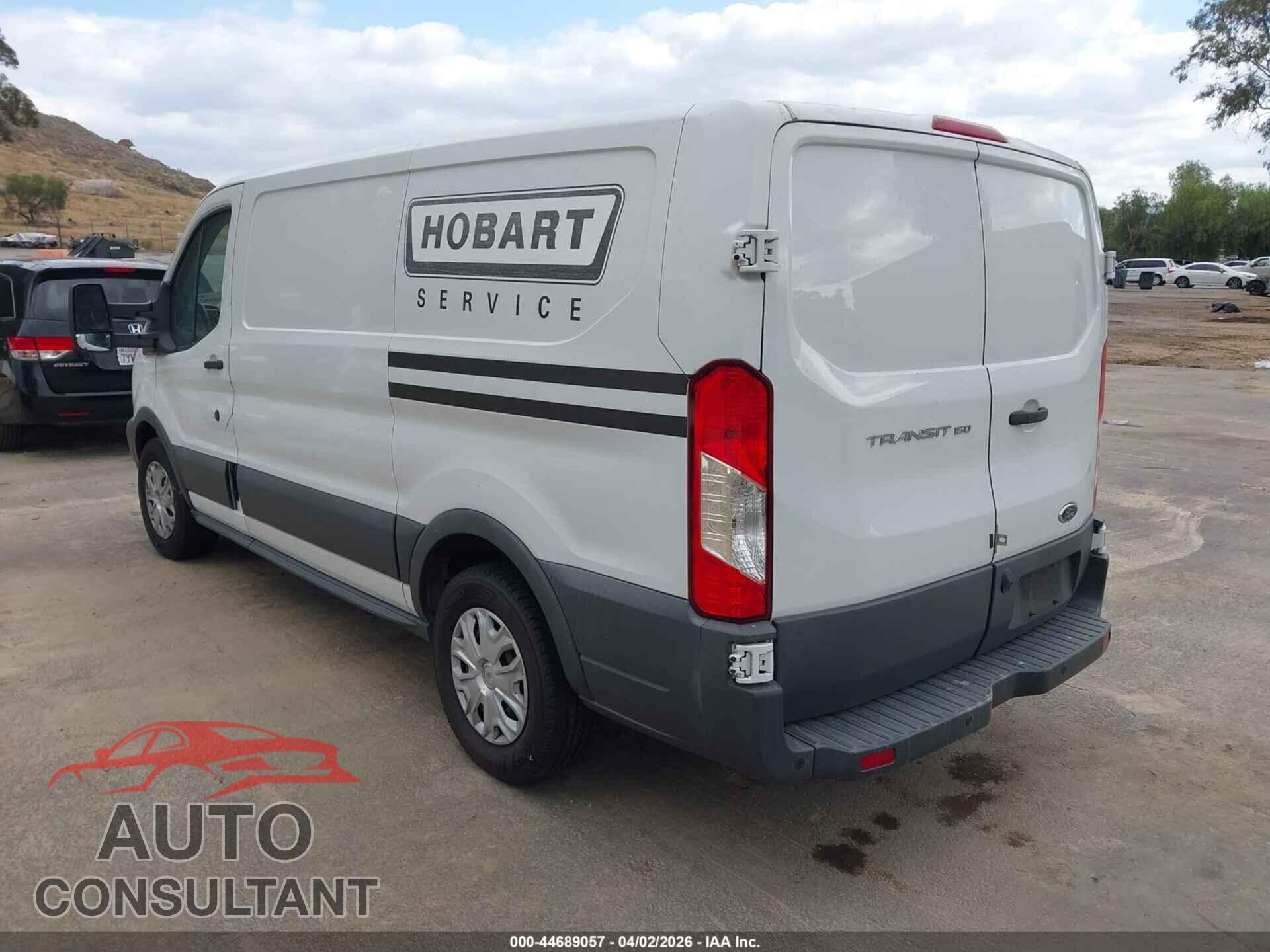 FORD TRANSIT-150 2017 - 1FTYE1YM5HKA37790