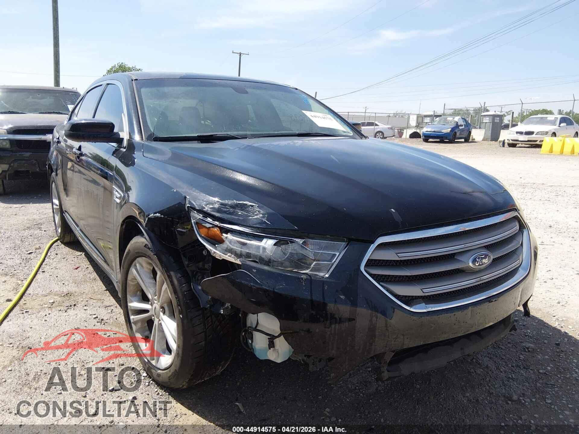 FORD TAURUS 2017 - 1FAHP2E81HG120584