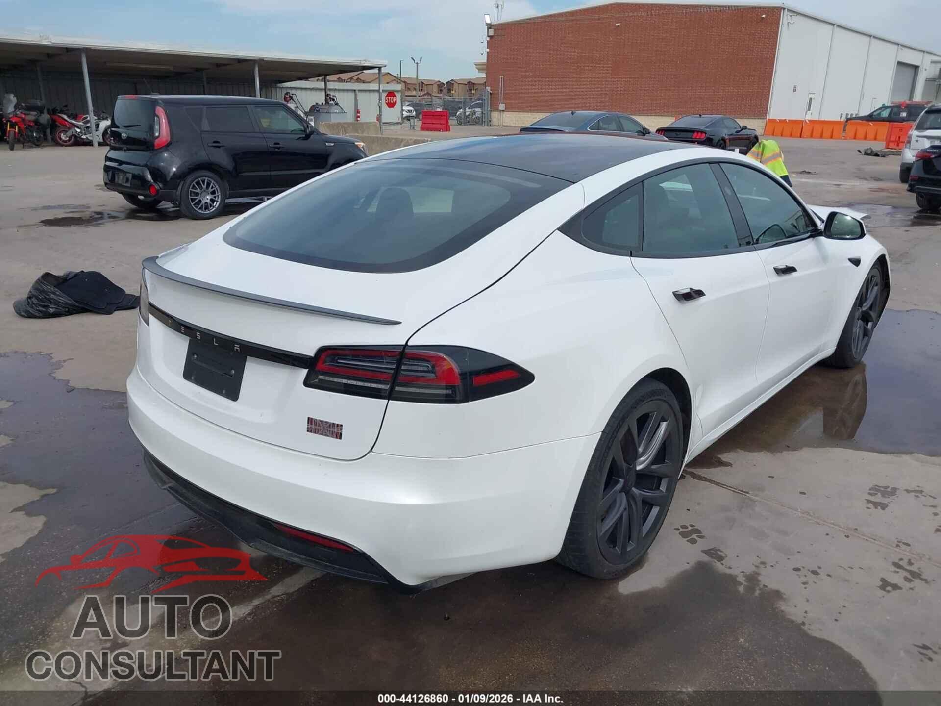 TESLA MODEL S 2023 - 5YJSA1E60PF513950