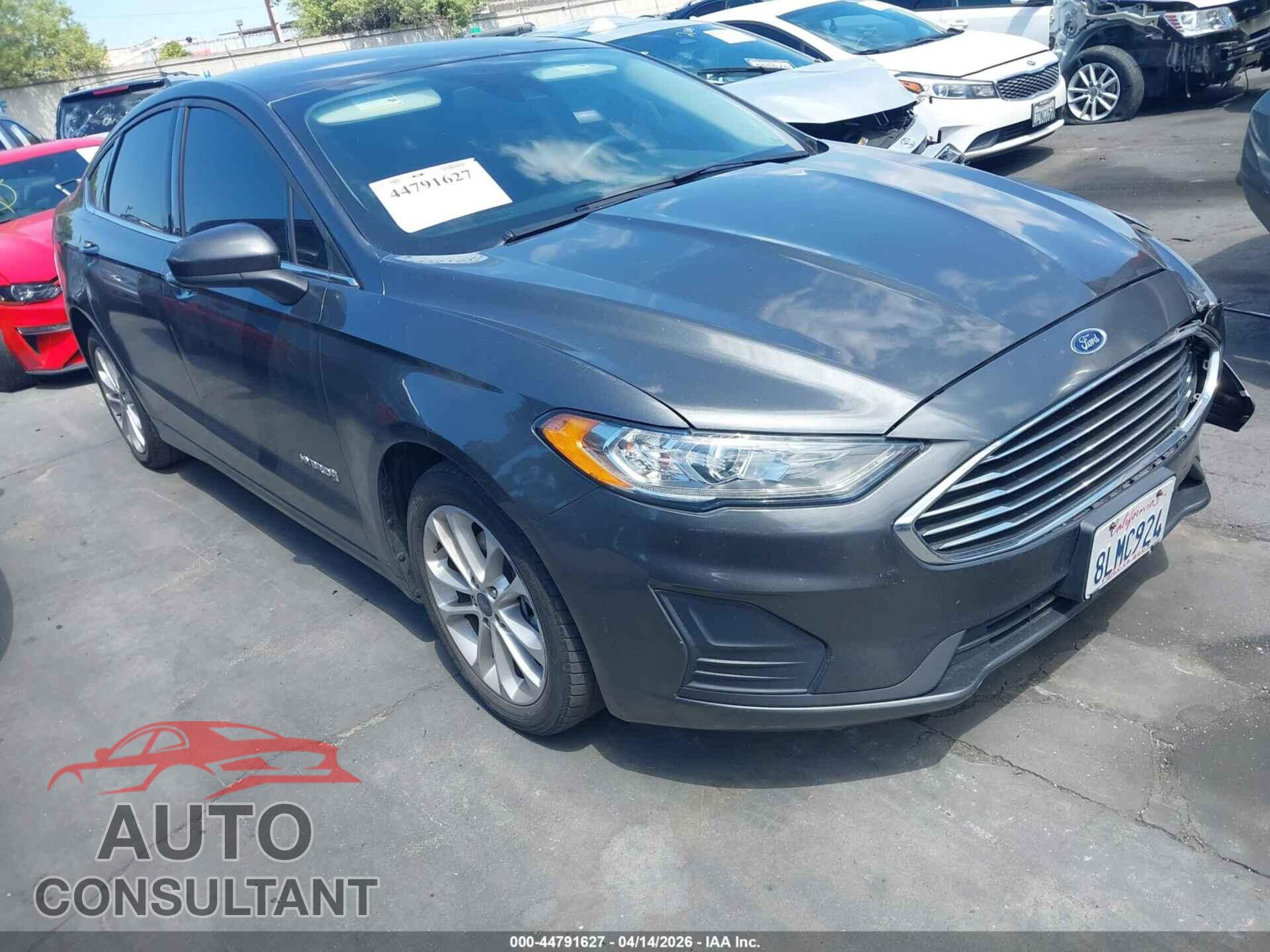 FORD FUSION HYBRID 2019 - 3FA6P0LU9KR268784
