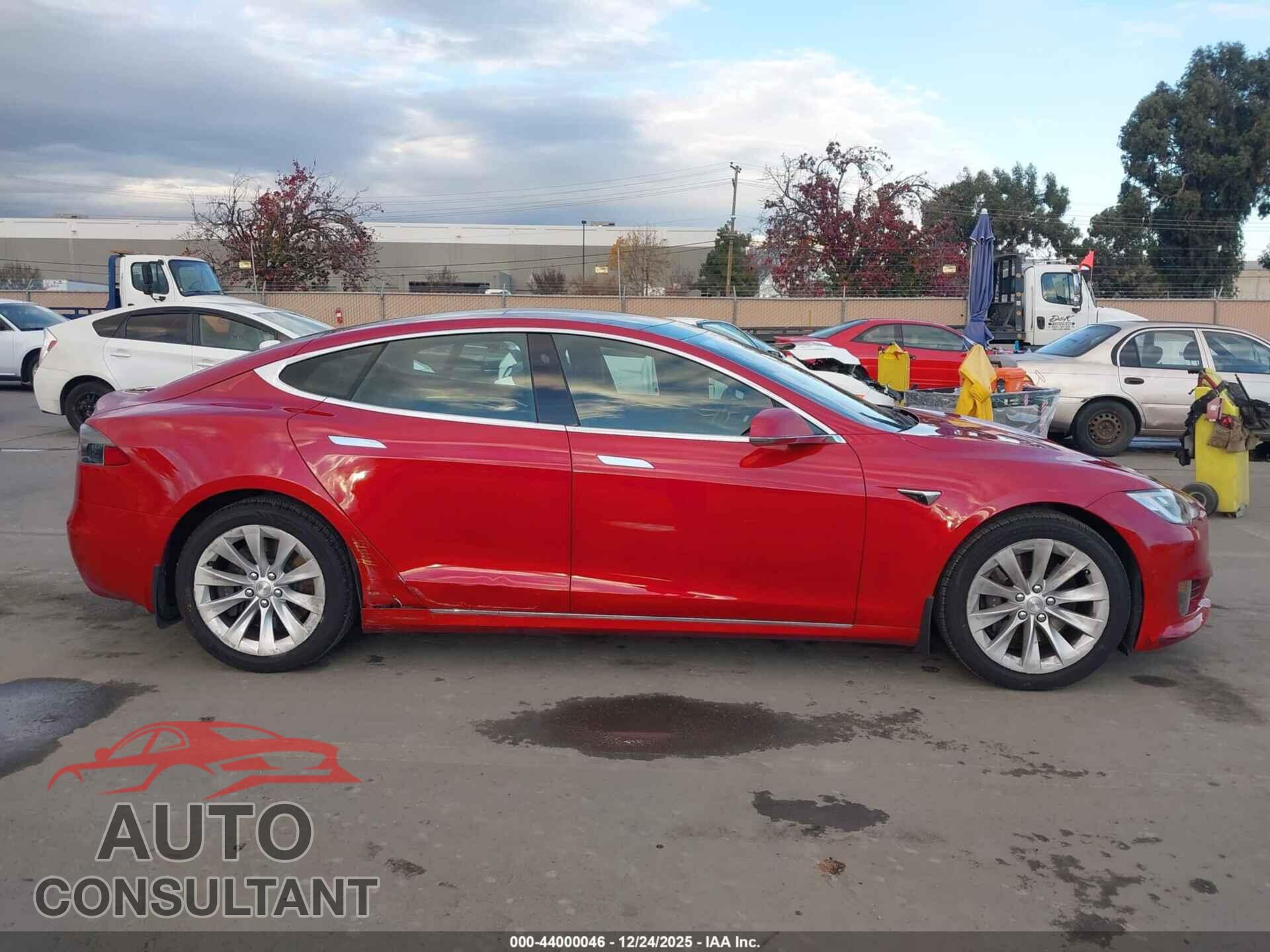 TESLA MODEL S 2017 - 5YJSA1E14HF205055