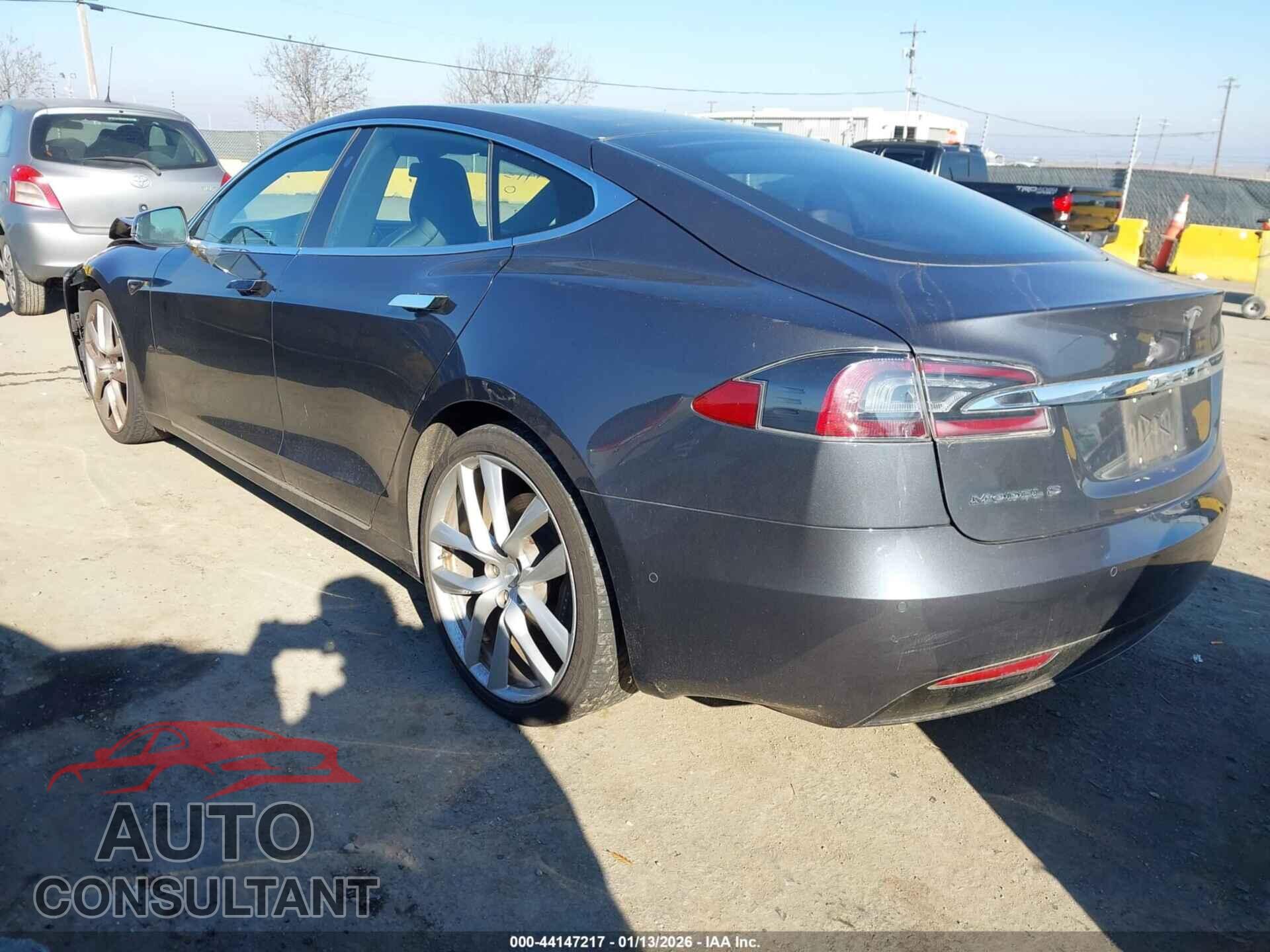 TESLA MODEL S 2017 - 5YJSA1E25HF210399